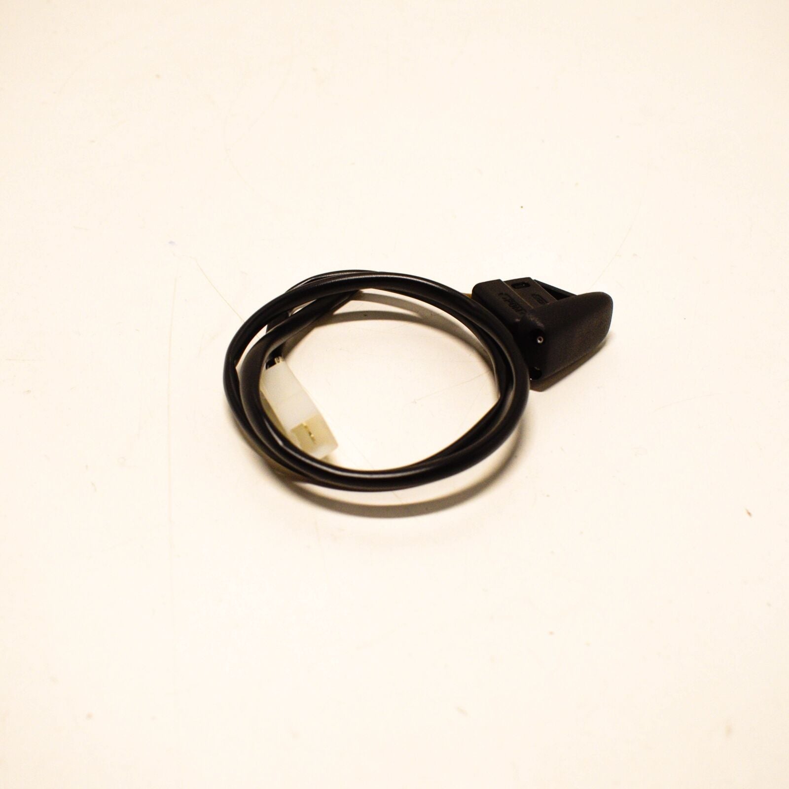 NEW MERCEDES-BENZ CLK C208 RIGHT WASHER JET NOZZLE A2088601147 ORIGINAL