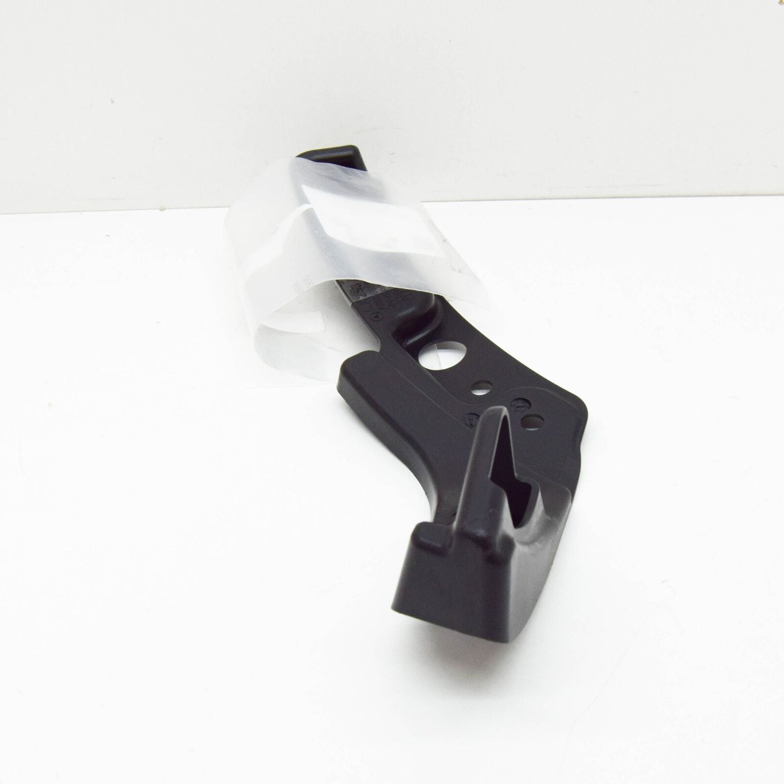 NEW MERCEDES BENZ GLC X253 BUMPER COVER BRACKET HOLDER A2538857700 ORIGINAL