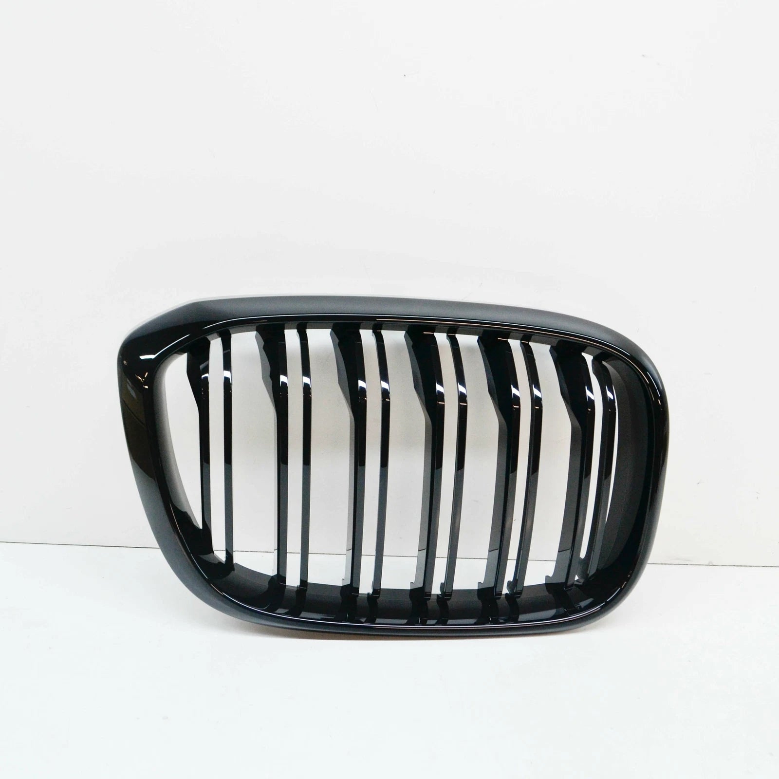 NEW BMW X3 G01, F97 FRONT RIGHT BUMPER GRILL 8098088 51118098088 ORIGINAL