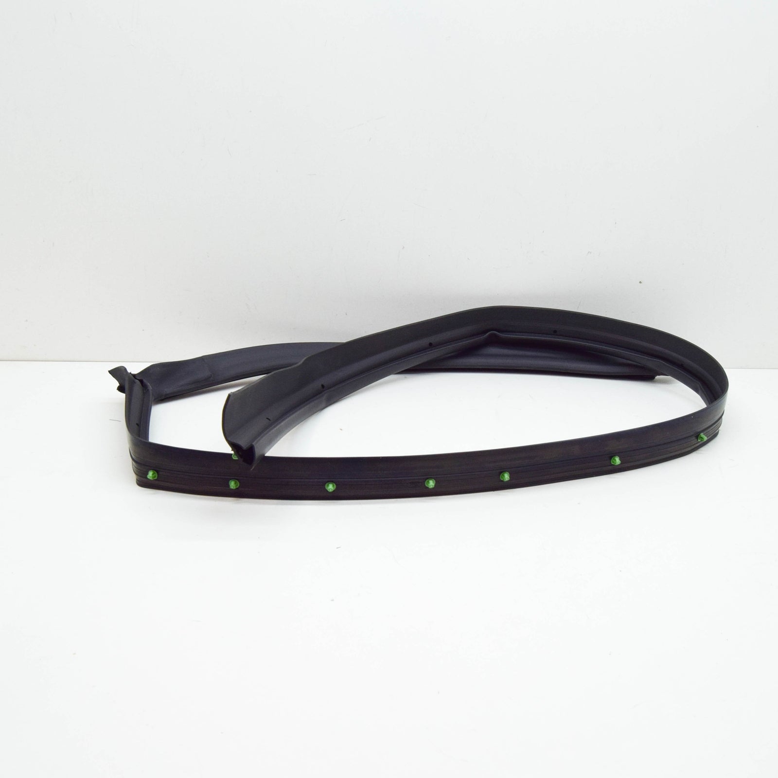 new ford puma body rocker panel right weatherstrip 2416845 original