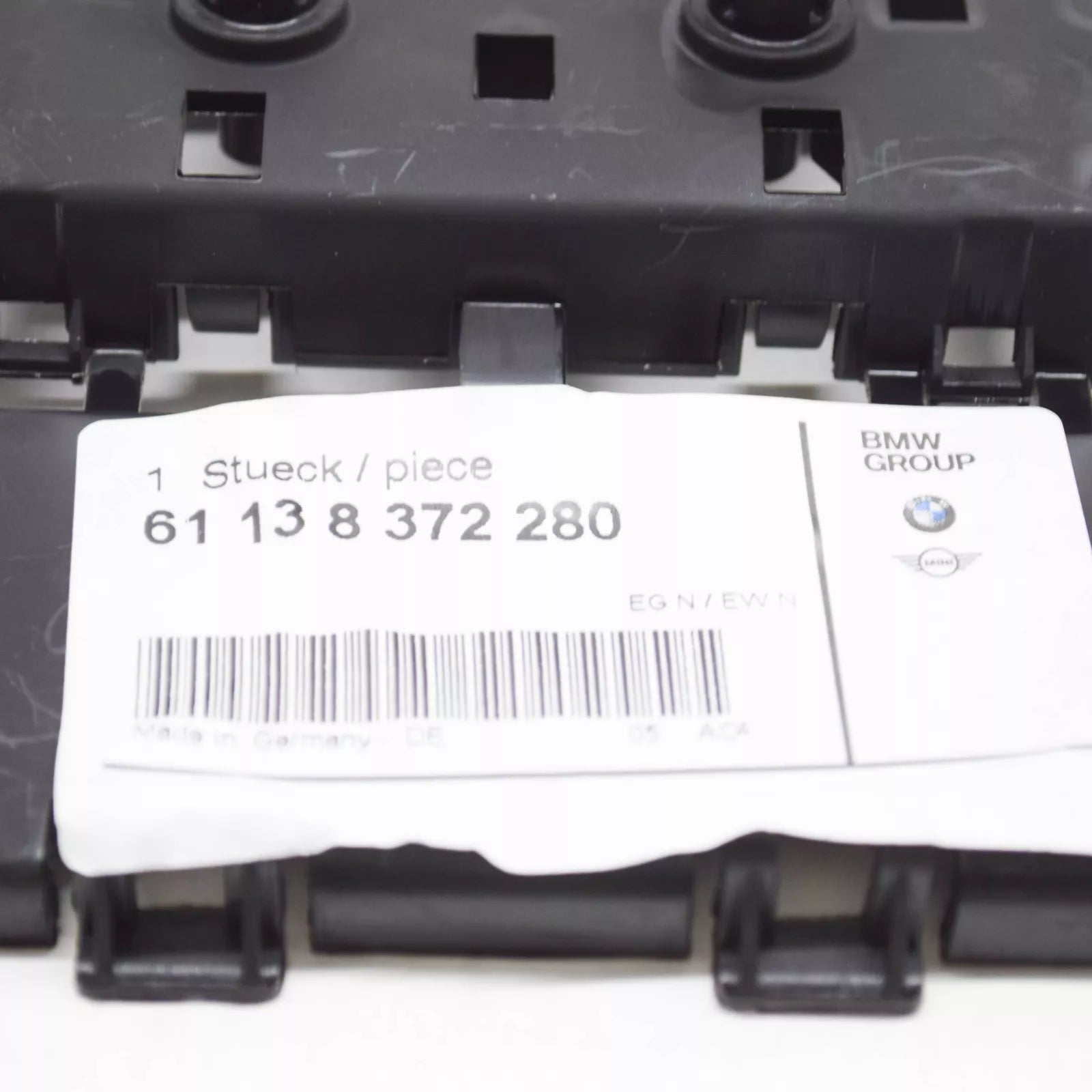 NEW BMW 1 E81 PLUG-IN CONNECTION BRACKET 61138372280 ORIGINAL