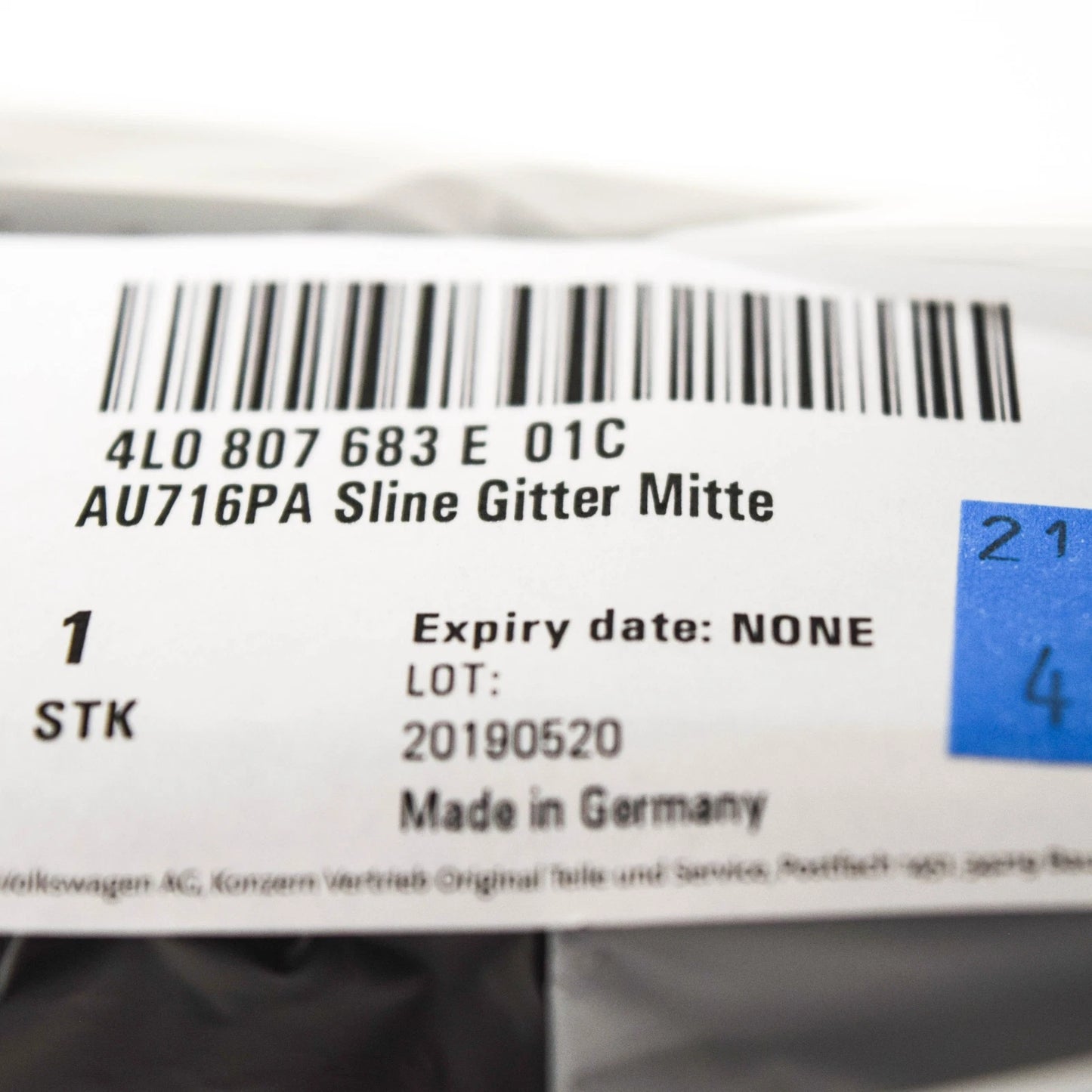 NEW AUDI Q7 4L LOWER CENTER GRILL 4L0807683E01C ORIGINAL