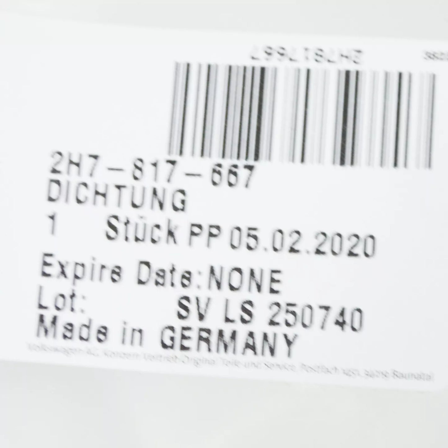 NEW VOLKSWAGEN AMAROK HARDTOP REAR LID LOWER SEAL 2H7817667