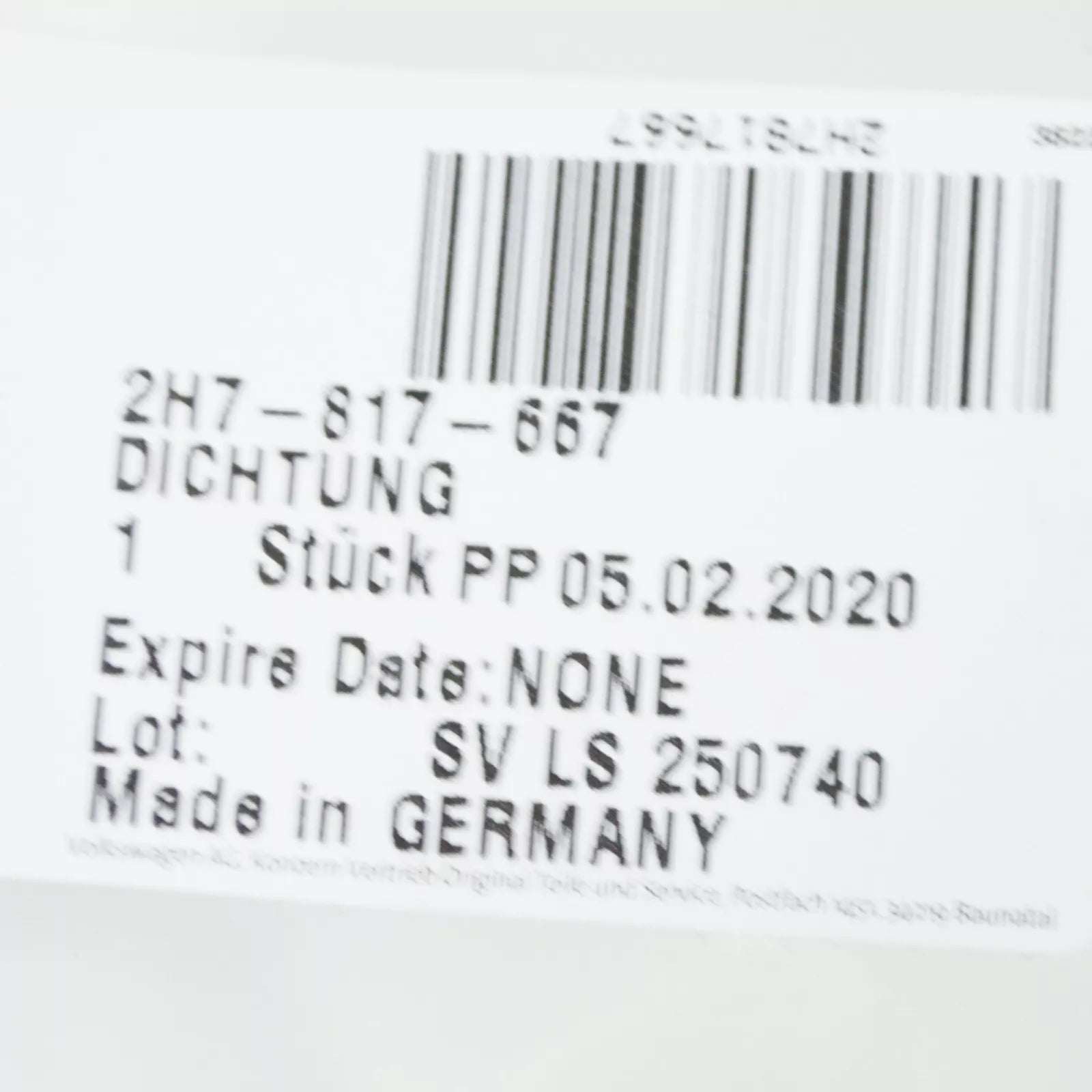 NEW VOLKSWAGEN AMAROK HARDTOP REAR LID LOWER SEAL 2H7817667