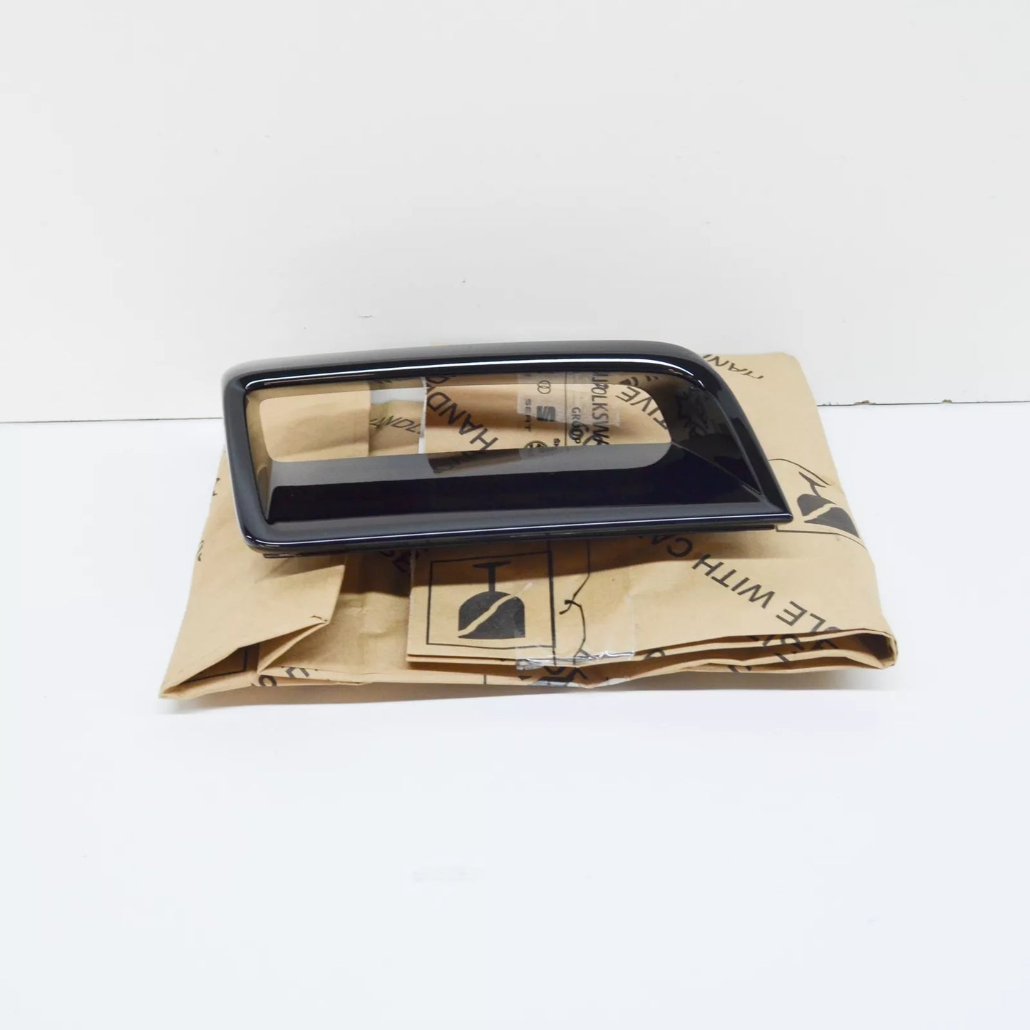 NEW AUDI RS Q3 8U FRONT BUMPER RIGHT COVER 8U0807796T94