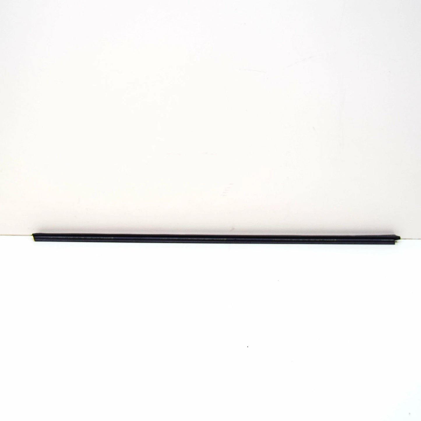 NEW BMW 3 CONVERTIBLE E30 FRONT LEFT DOOR WEATHER STRIP 51321924753 ORIGINAL