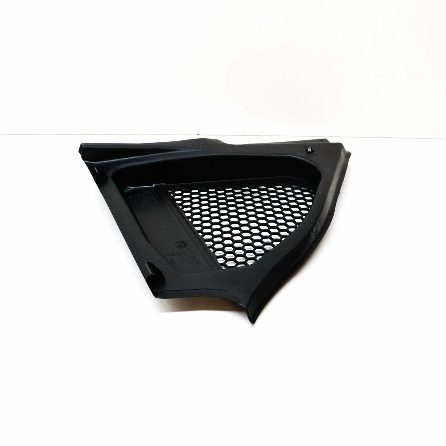 NEW BMW X3 G01 M F97 FRONT WINDSHIELD WIPER OUTER COWL COVER RIGHT PART 7399018