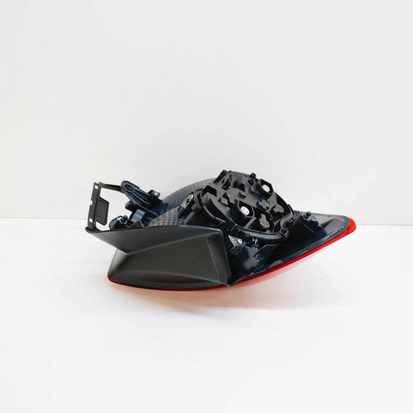 NEW BMW 1 F20 REAR RIGHT SIDE TAIL LIGHT 63217270098 ORIGINAL