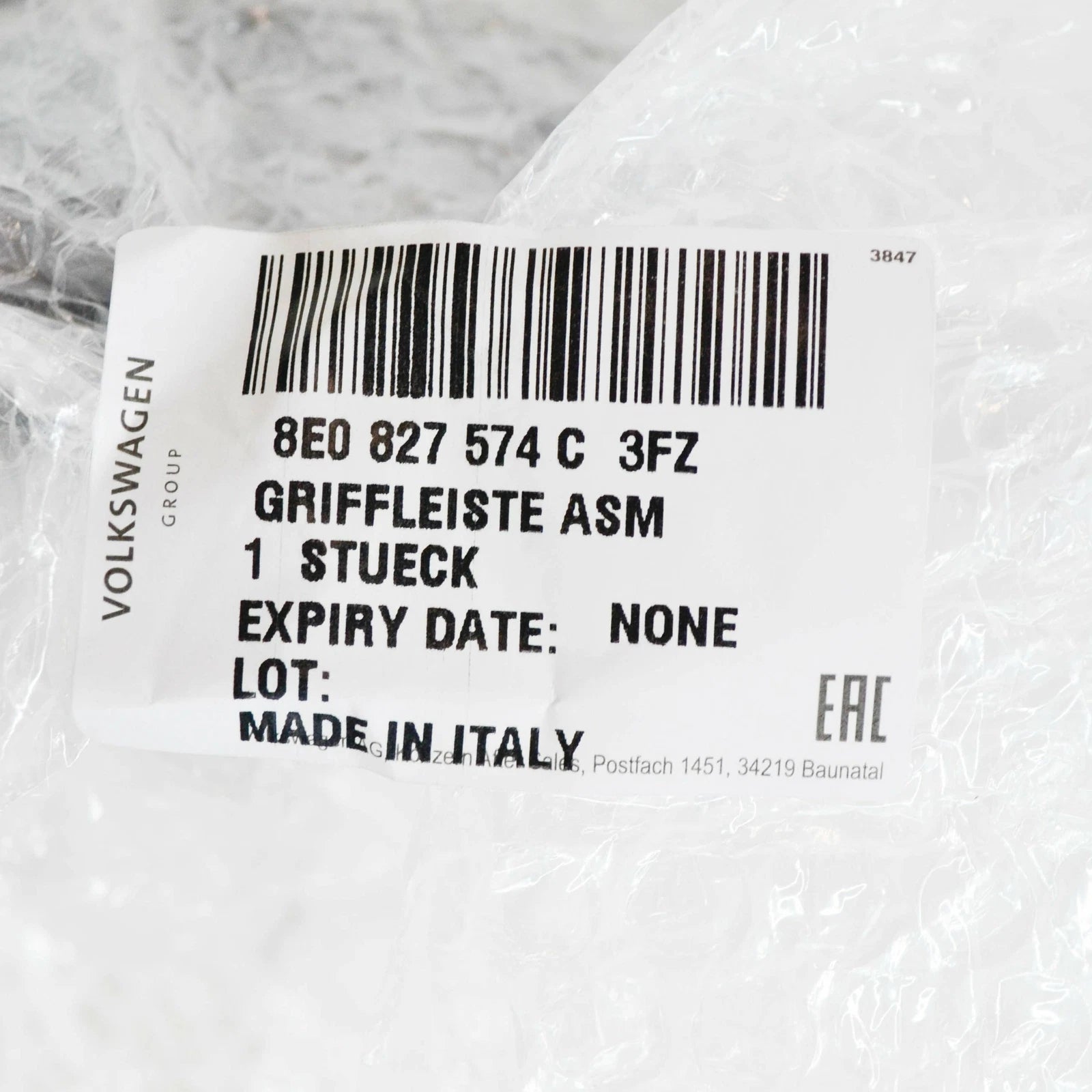 NEW AUDI A4 B7 TRUNK LID HANDLE TRIM MOLDING 8E0827574C3FZ 2007