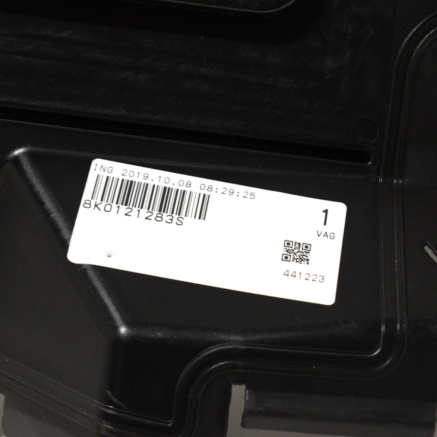 NEW AUDI A4 8K B8 LEFT AIR GUIDE 8K0121283S ORIGINAL