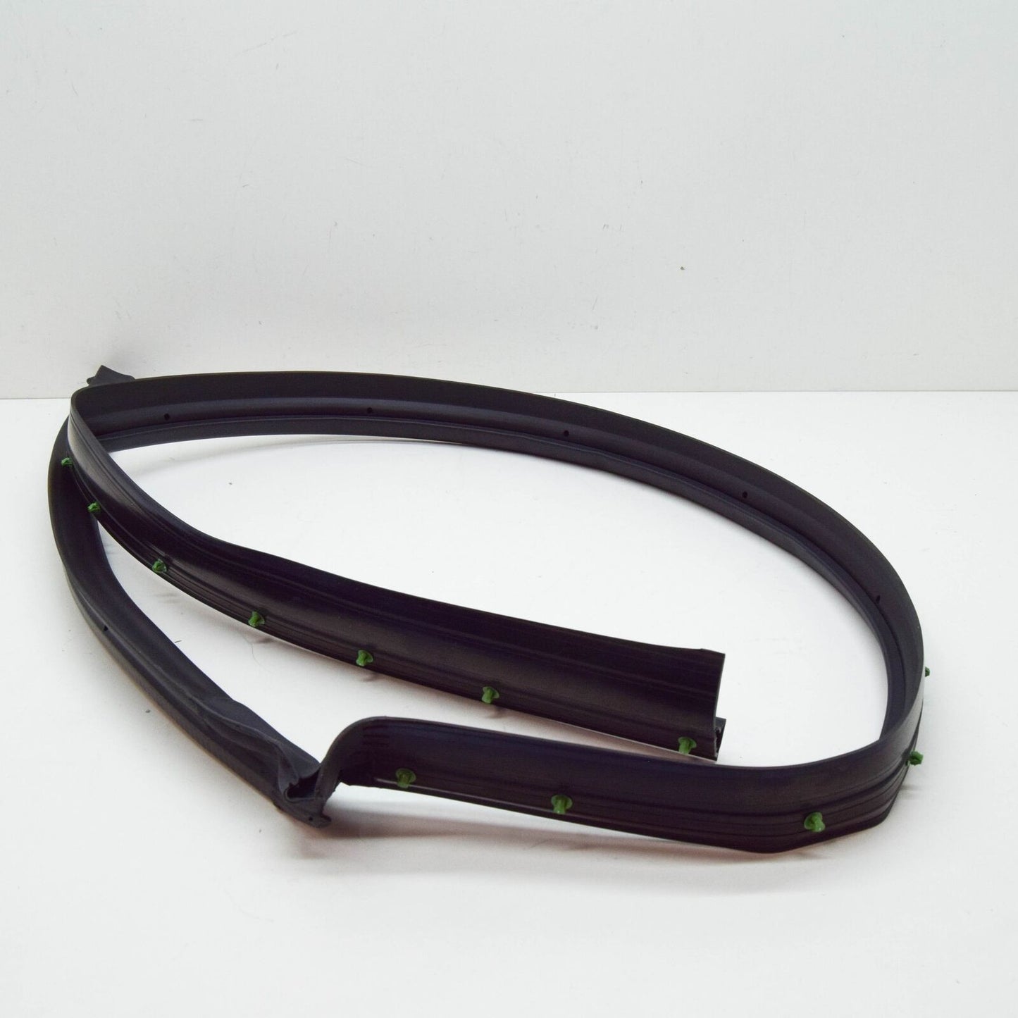 new ford puma body rocker panel right weatherstrip 2416845 original