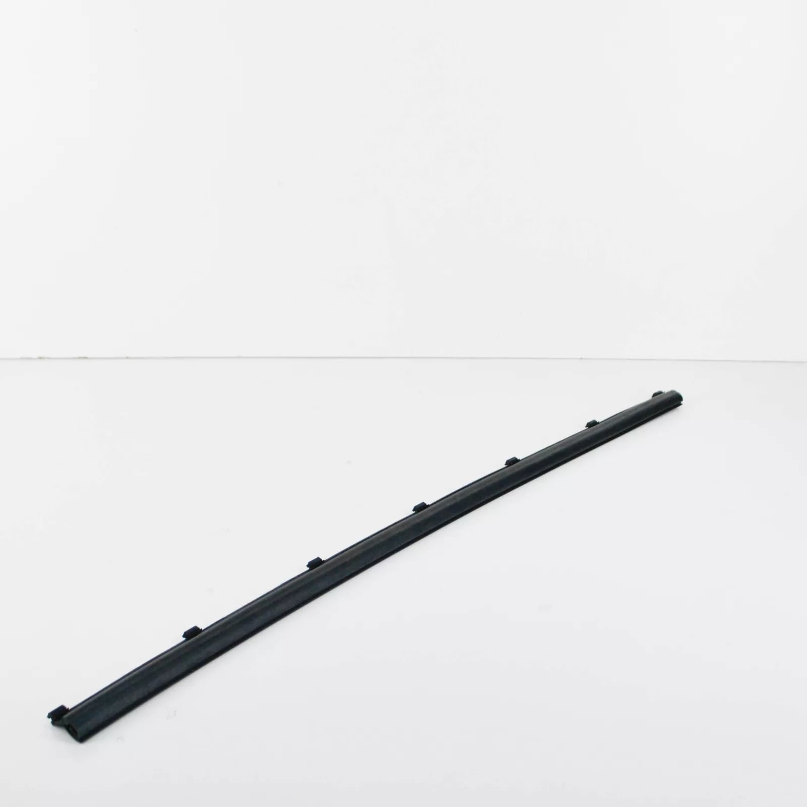 NEW MERCEDES-BENZ VITO W447 FRONT DOOR LOWER SEAL A6397210280 ORIGINAL