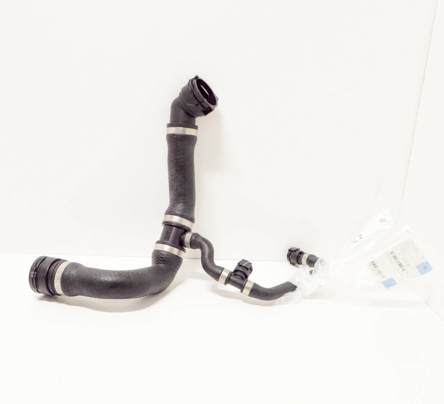 NEW BMW 7 E38 RADIATOR WATER UPPER PIPE HOSE 740I PETROL 4.4 1711877 ORIGINAL