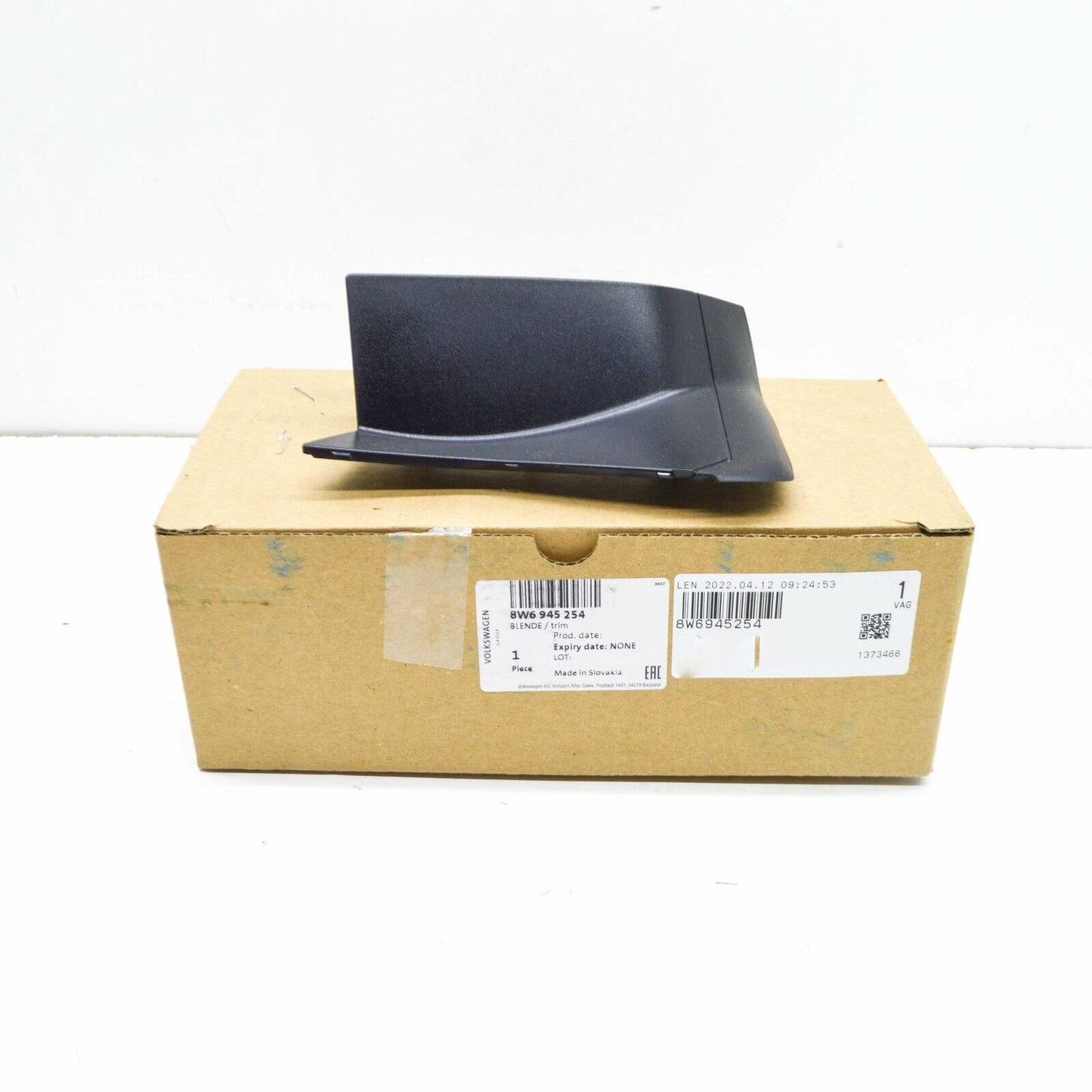 NEW AUDI A5 8W6 REAR RIGHT TAILLIGHT TRIM 8W6945254 ORIGINAL