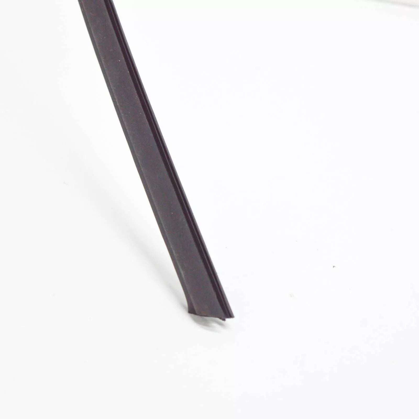 NEW BMW 3 E46 REAR EXTERIOR WINDSHIELD UPPER COVER 51318196166 ORIGINAL