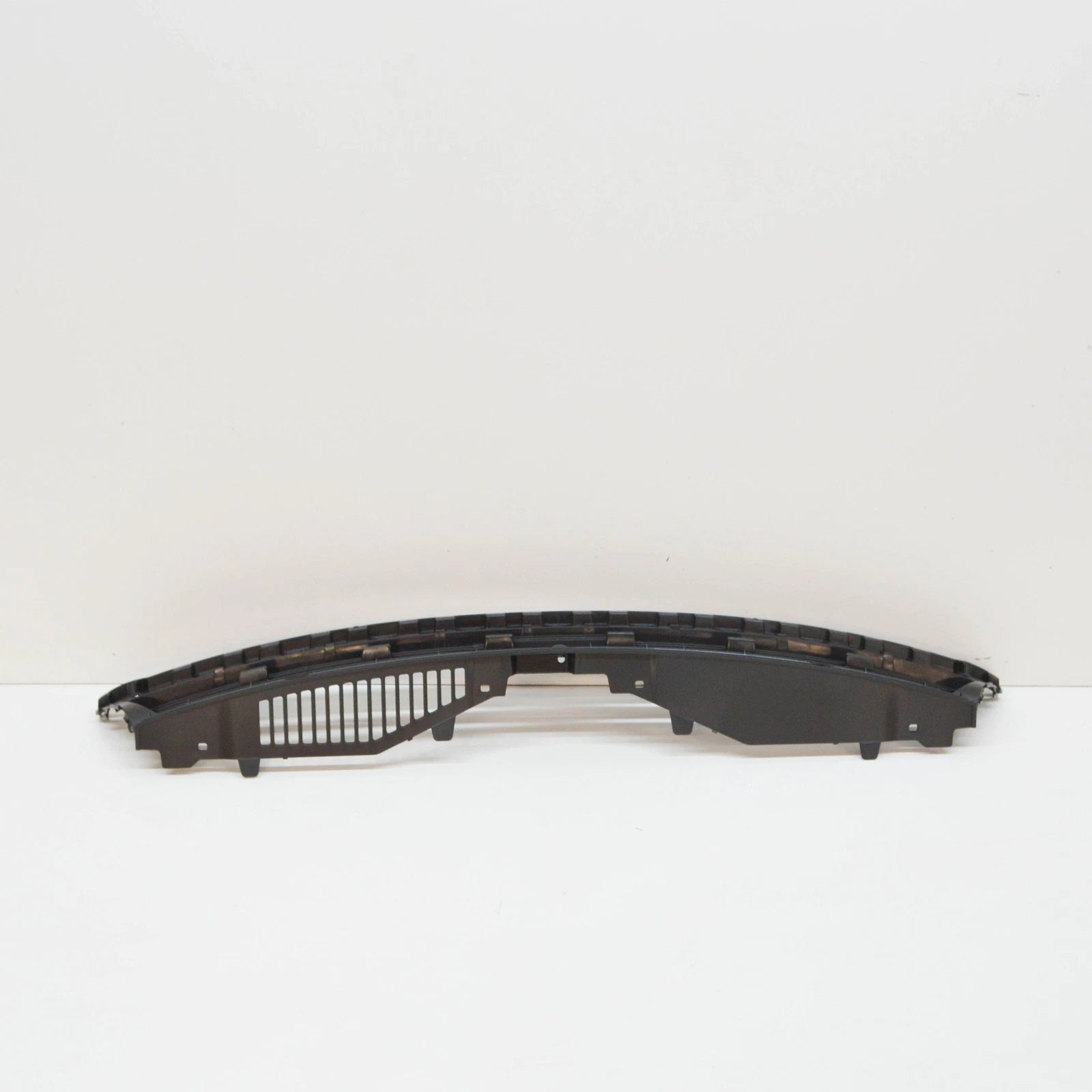 NEW VW SCIROCCO MK3 FRONT RADIATOR GRILLE 1K8853653B9B9 ORIGINAL