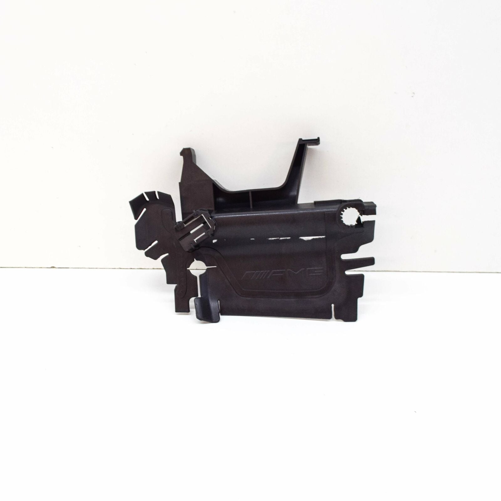 NEW MB CLS C218 AMG OIL COOLER LEFT BRACKET A2185000031 ORIGINAL