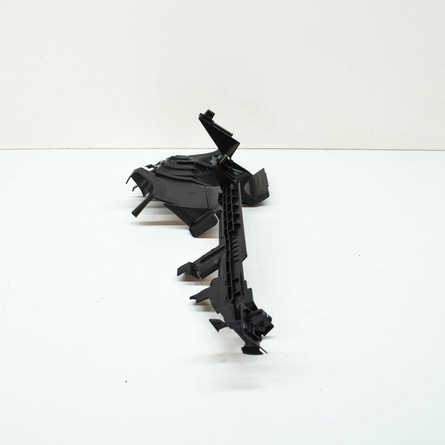 NEW VOLKSWAGEN GOLF MK7 5G FRONT RIGHT RADIATOR AIR BAFFLE 5G0121284N ORIGINAL