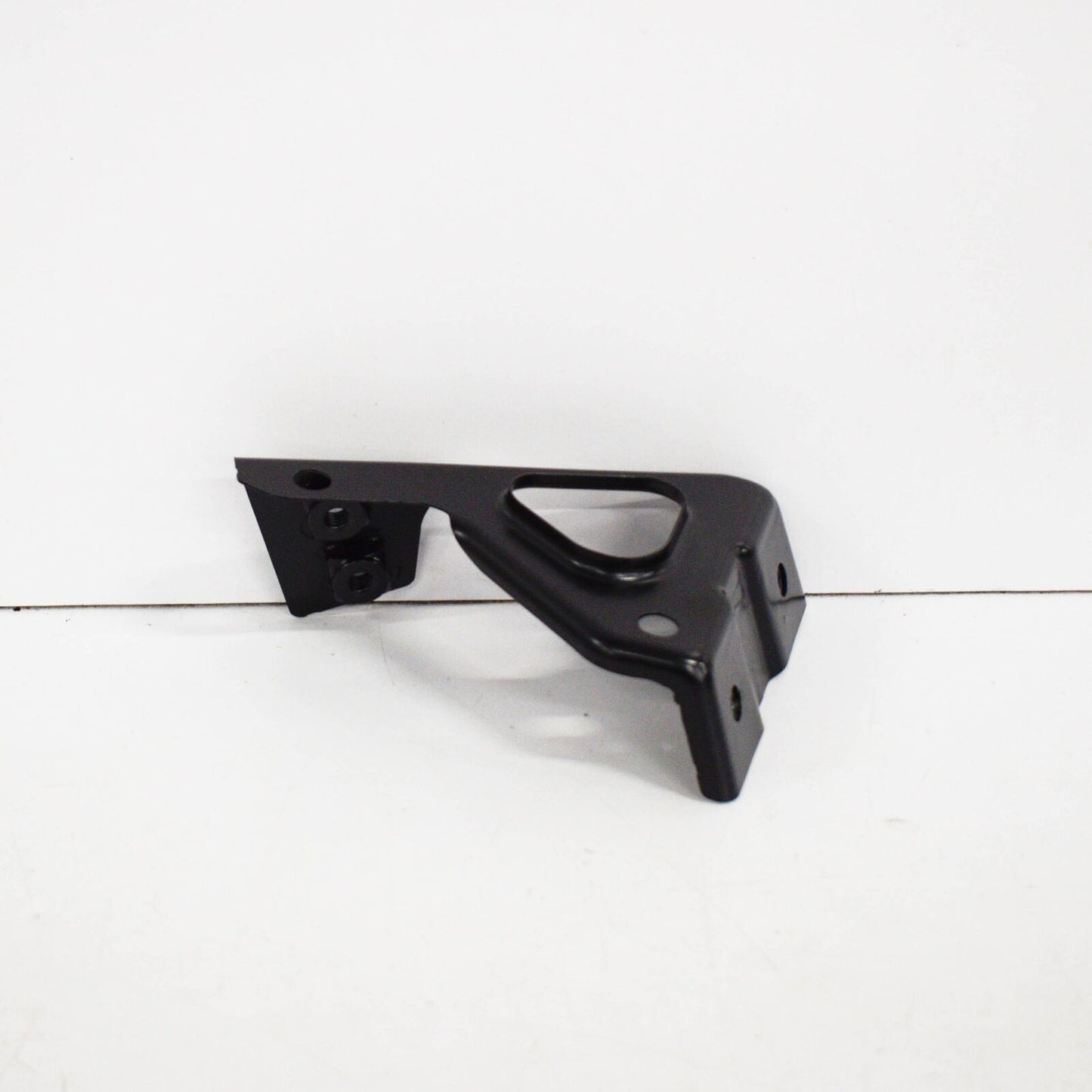 NEW VOLKSWAGEN TIGUAN MK1 FRONT FENDER RIGHT BRACE BRACKET 5N0821136 ORIGINAL