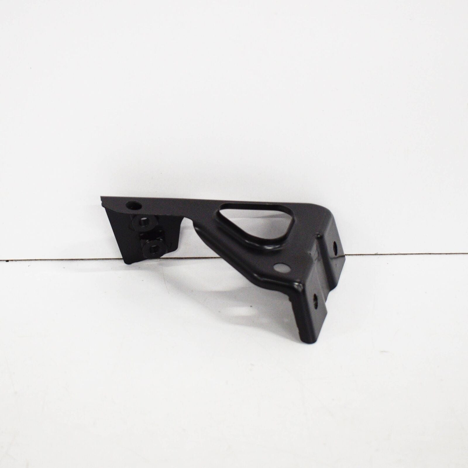 NEW VOLKSWAGEN TIGUAN MK1 FRONT FENDER RIGHT BRACE BRACKET 5N0821136 ORIGINAL