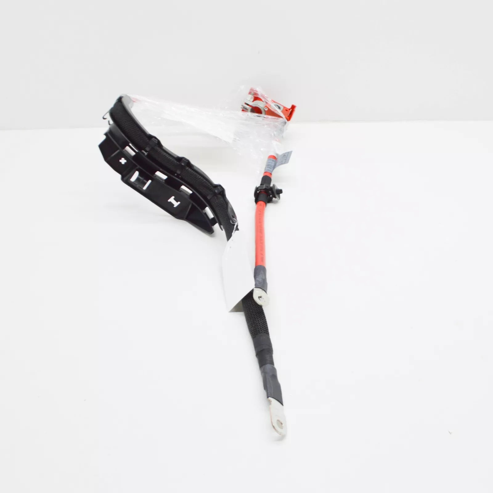 NEW BMW 5 G30 POSITIVE BATTERY CABLE 5A69273 61125A69273 ORIGINAL