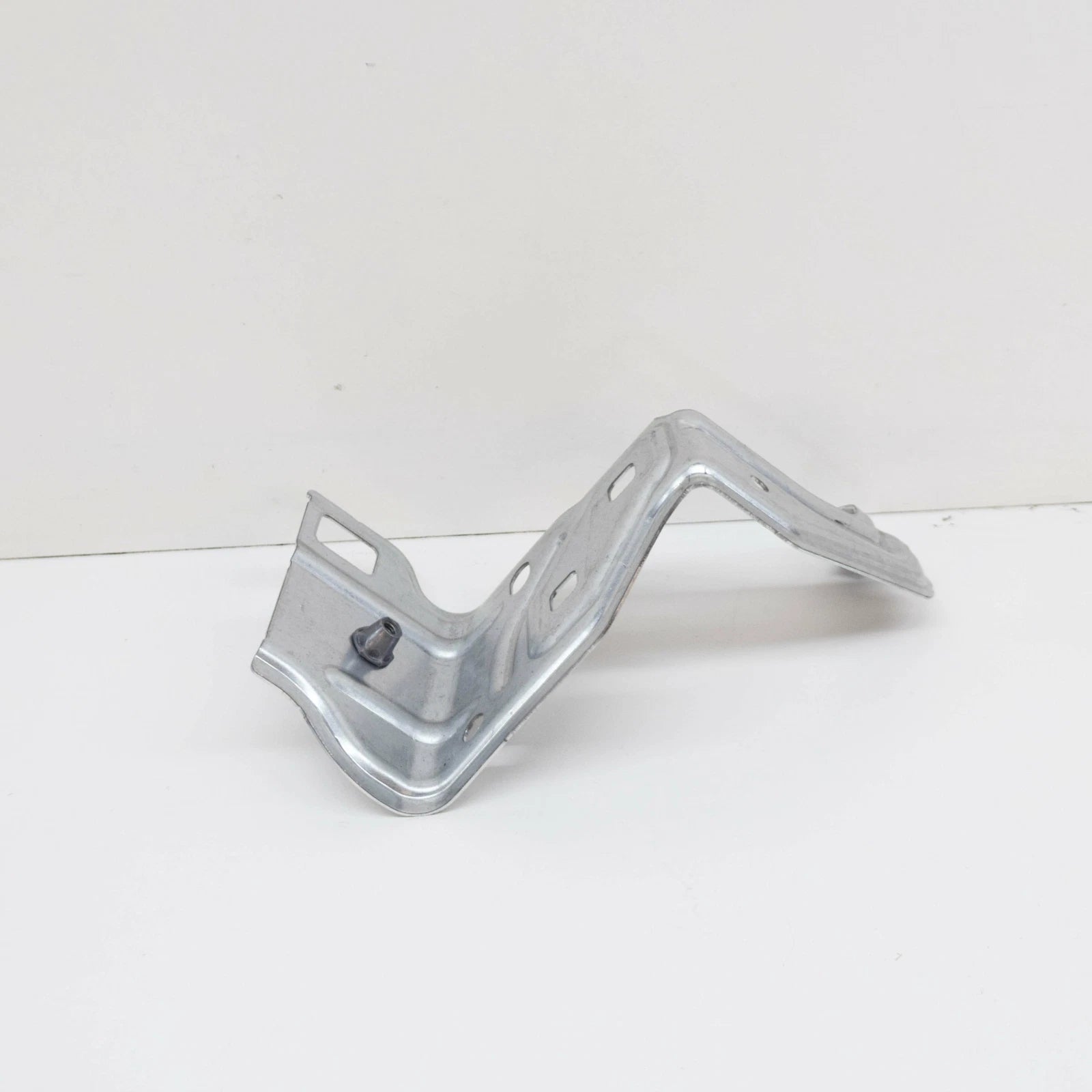 NEW MERCEDES-BENZ GLA H247 FRONT LEFT FENDER HOLDER BRACKET A2478807901 ORIGINAL
