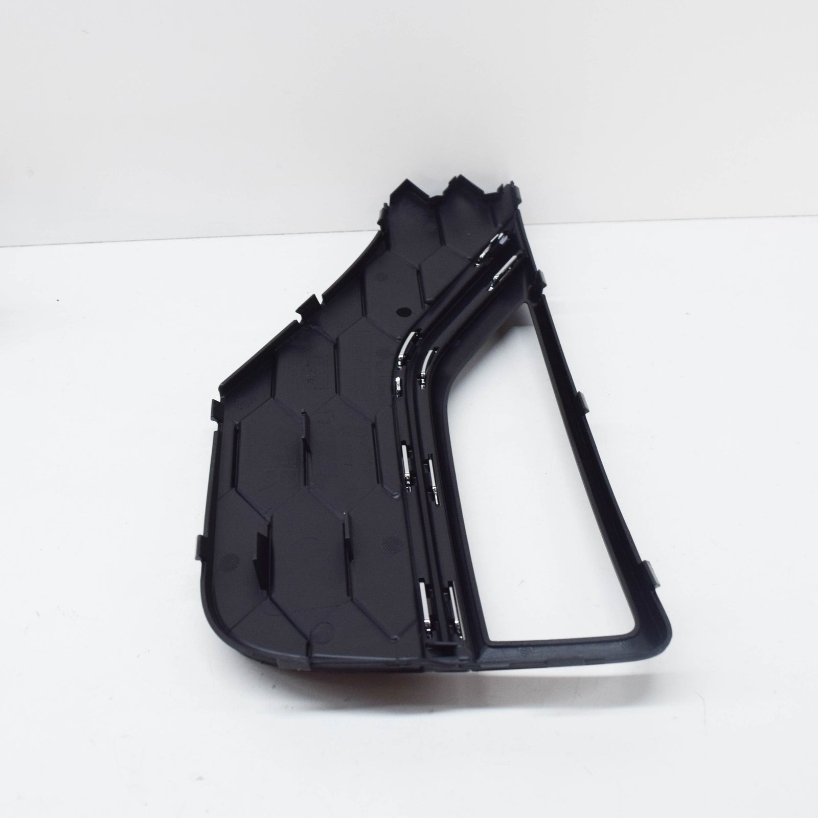 NEW VW AMAROK FRONT BUMPER RIGHT FOG LIGHT GRILLE COVER 2H6807490FRYP ORIGINAL