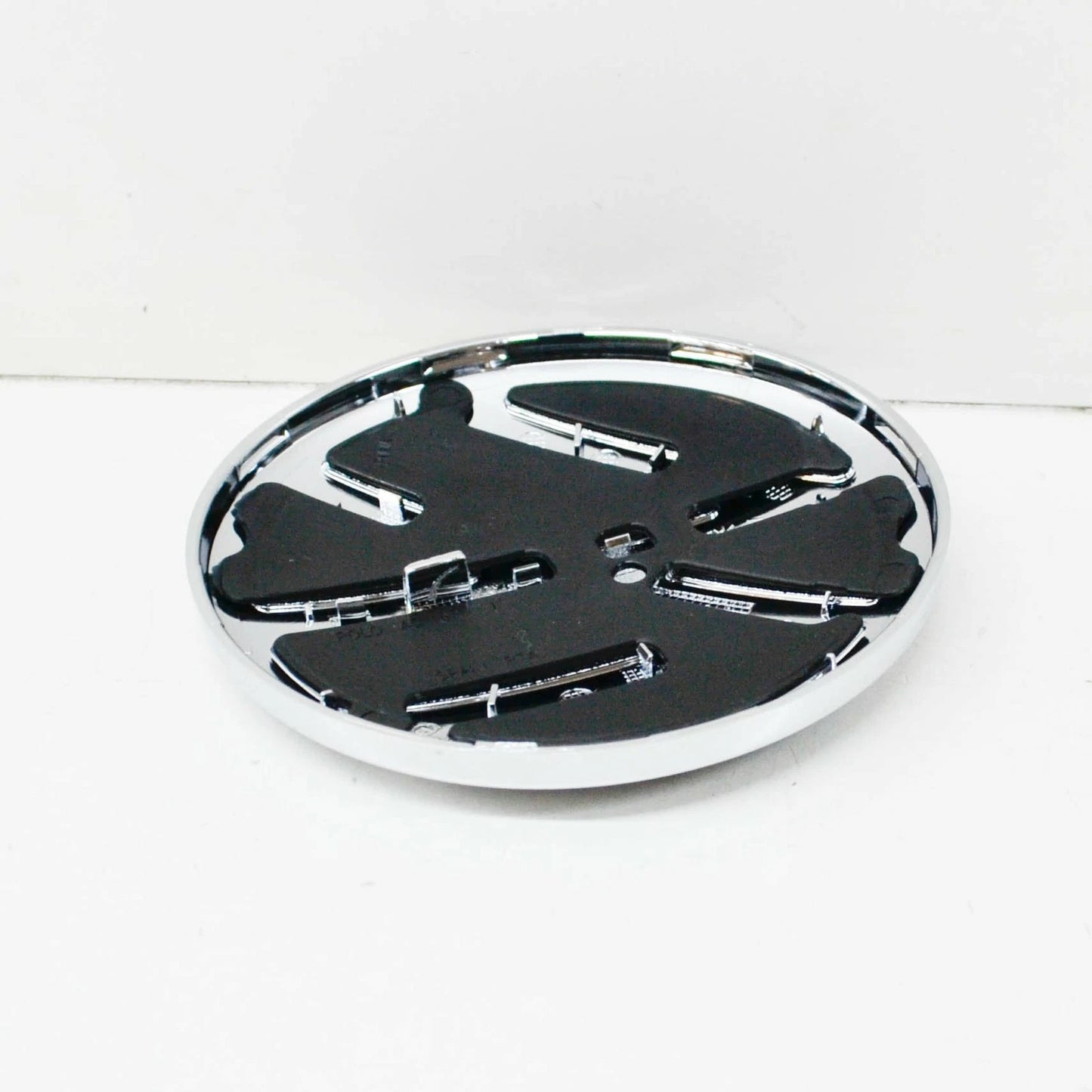 NEW VOLKSWAGEN POLO 6R MK5 REAR EMBLEM BADGE 6C0853617