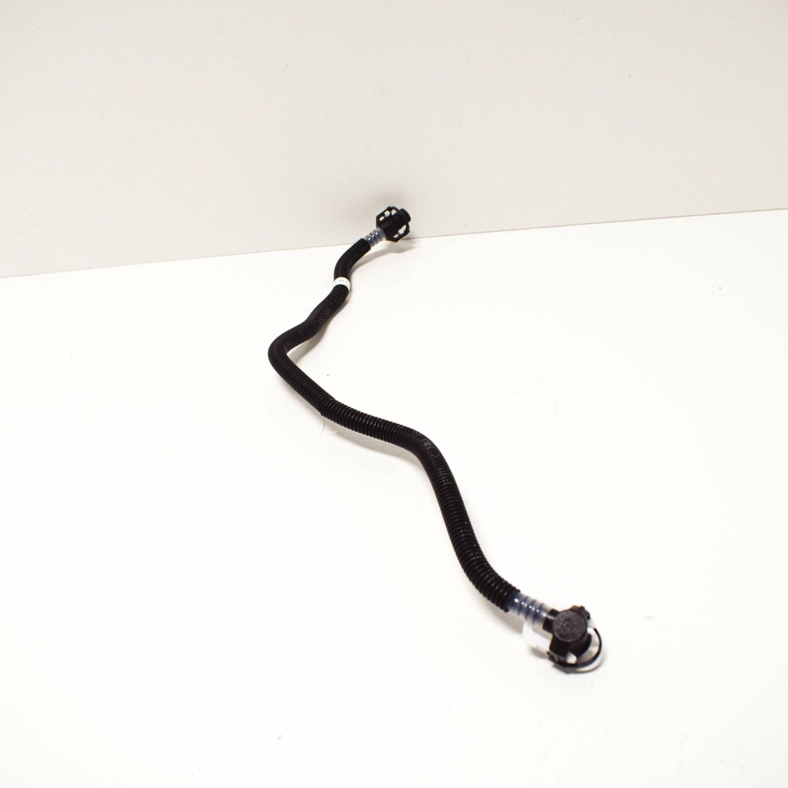 NEW MERCEDES BENZ E W210 FUEL PIPE LINE HOSE E270 DIESEL A6120702132 ORIGINAL
