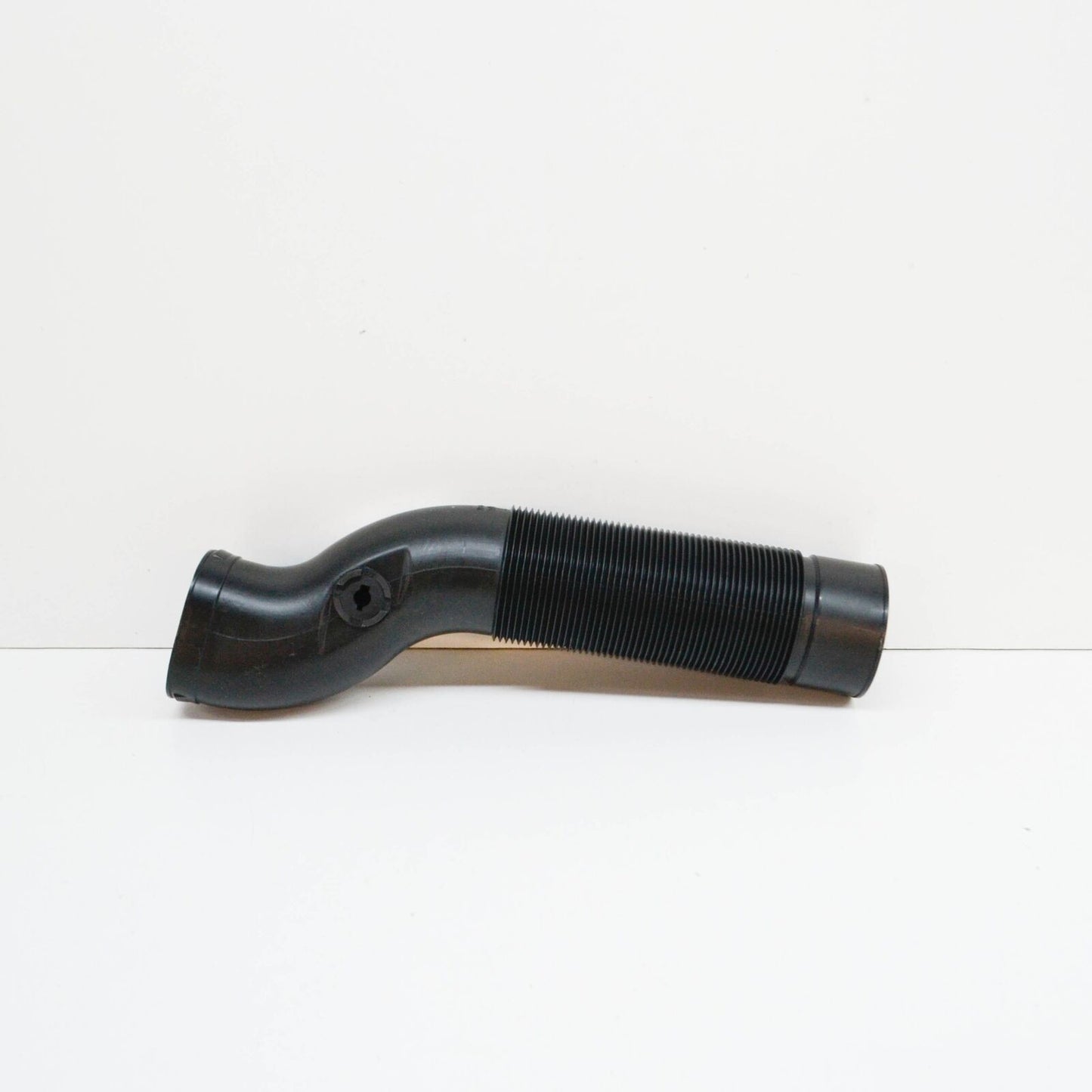 NEW MERCEDES-BENZ E W210 LEFT AIR INTAKE HOSE A1190901582 ORIGINAL