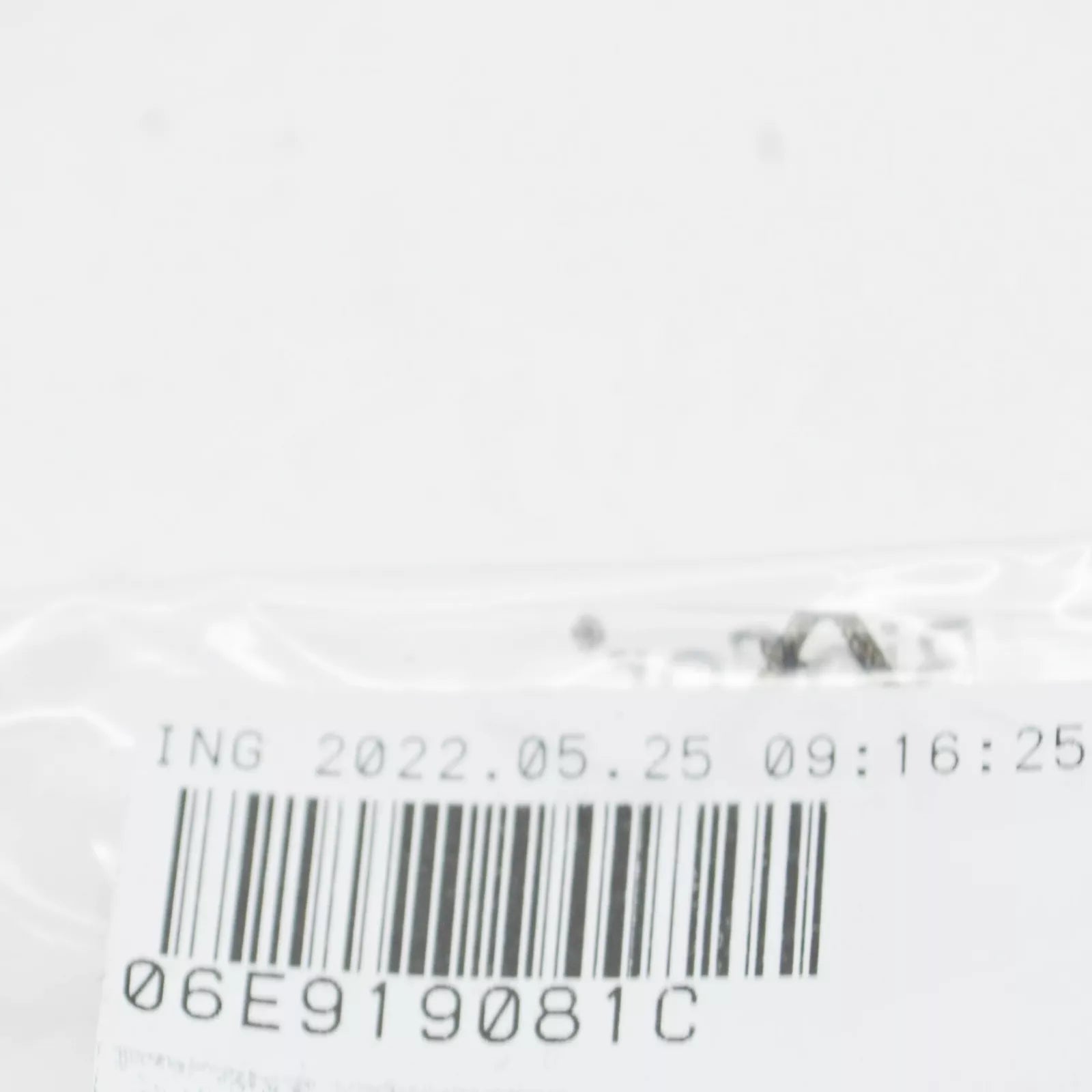 NEW AUDI A4 B8 OIL PRESSURE SENSOR 06E919081C ORIGINAL