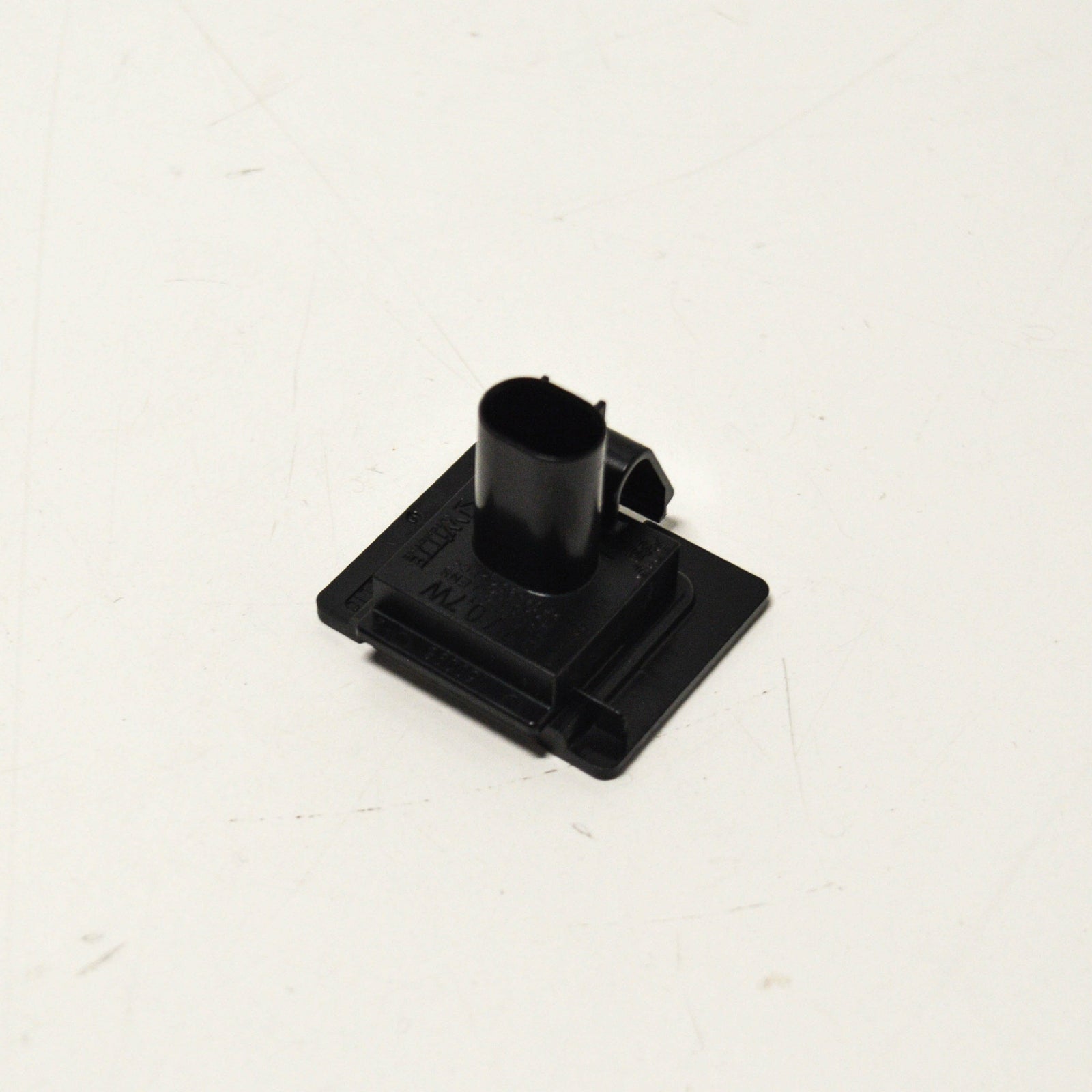 NEW MB VITO W447 LICENSE NUMBER PLATE LIGHT A0999068400 ORIGINAL