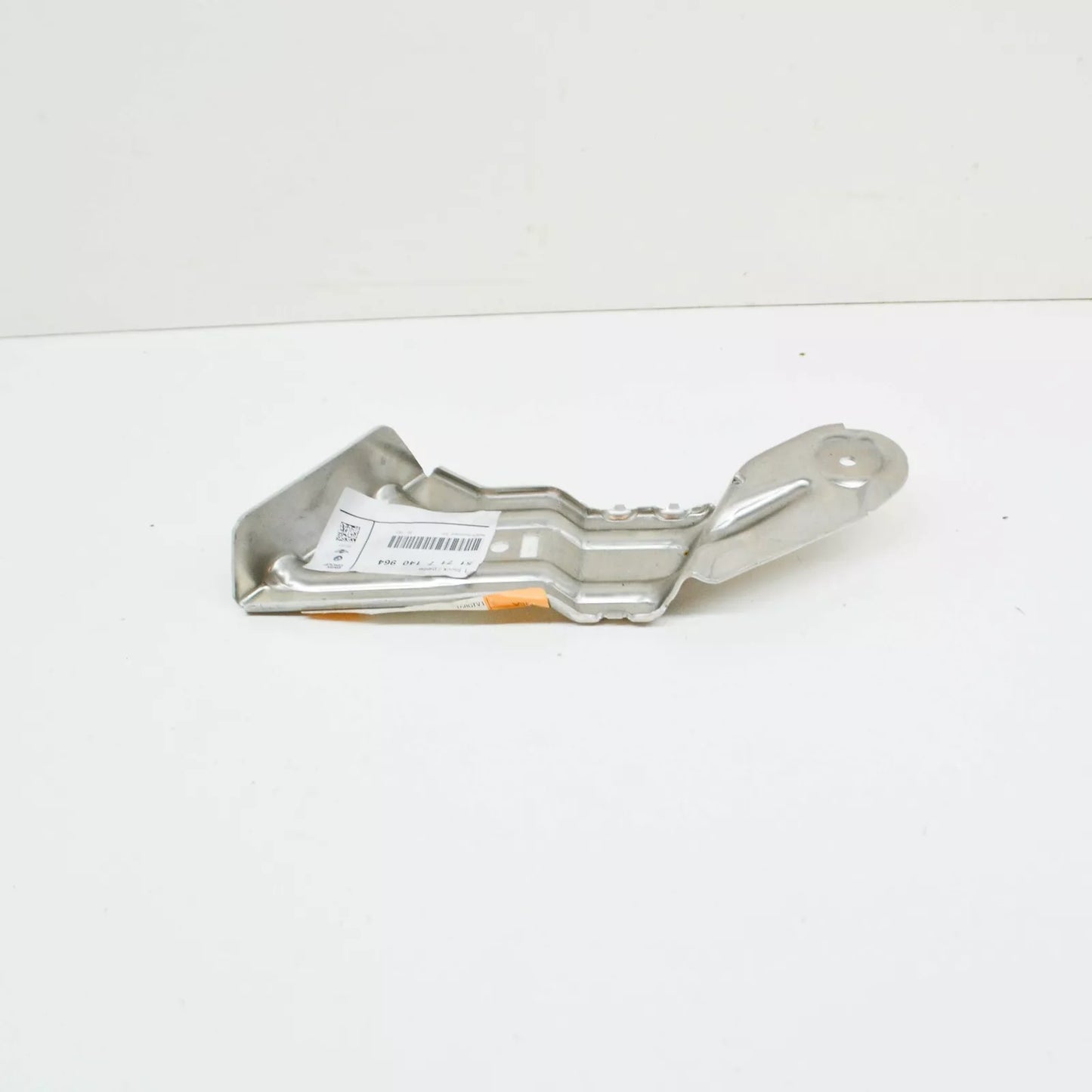 NEW BMW 5 E60 FRONT RIGHT WHEEL HOUSING COVERING BRACKET 51717140964 ORIGINAL