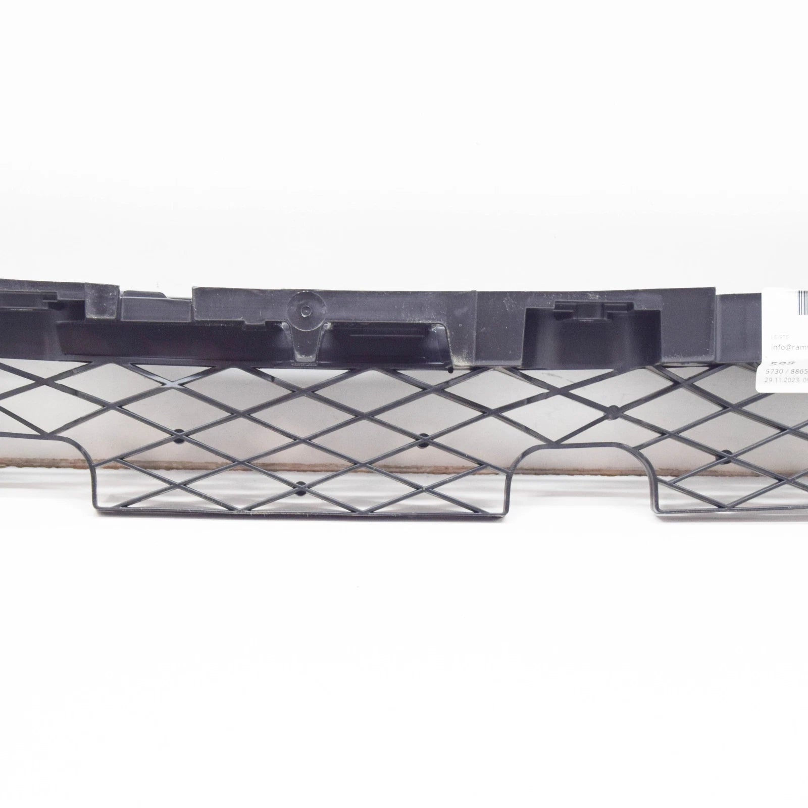 NEW VOLKSWAGEN PASSAT B7 REAR BUMPER MIDDLE BRACKET MOUNT 3AF807863C ORIGINAL