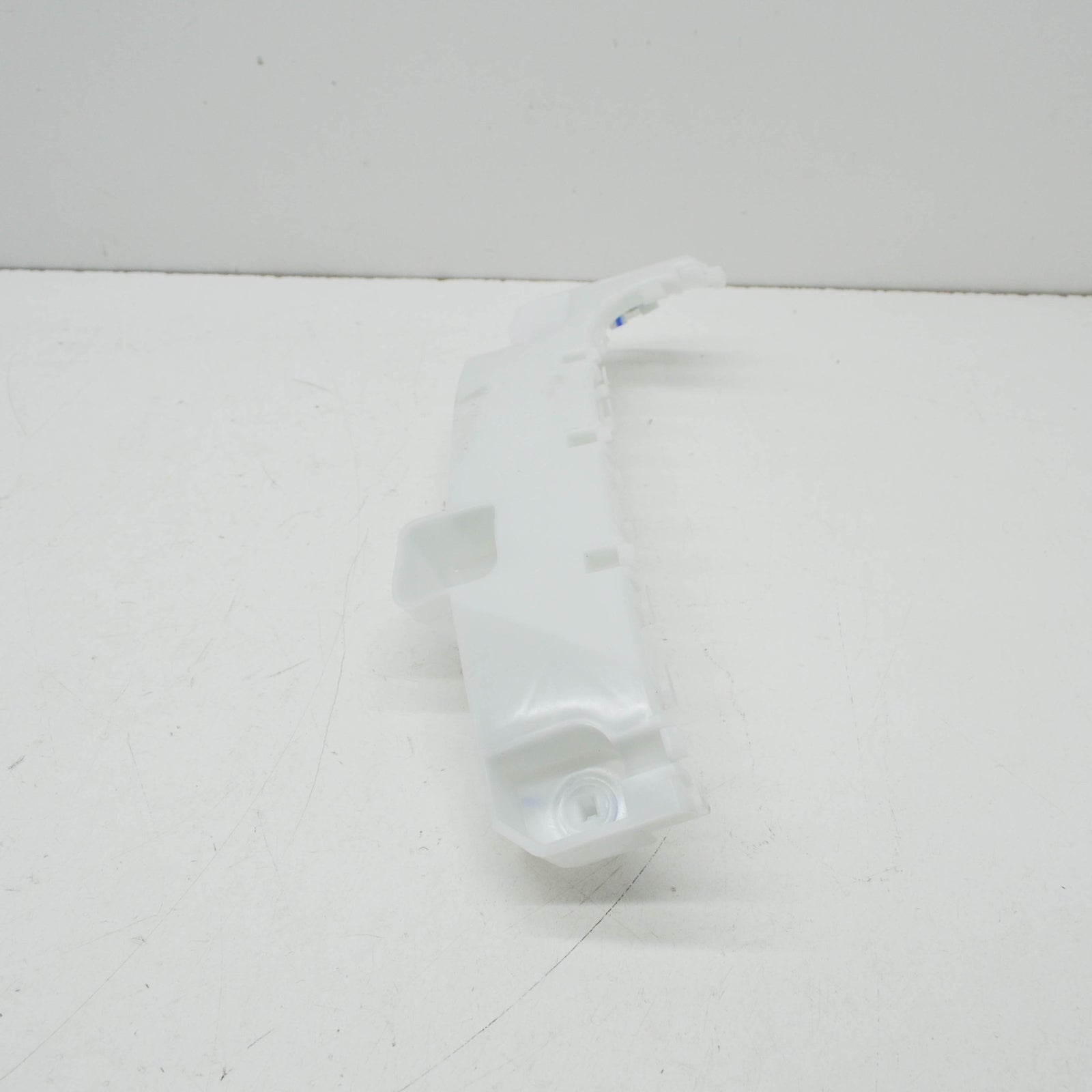 new ford ranger t6 mk3 front left bumper to wing bracket mount 1745269 original