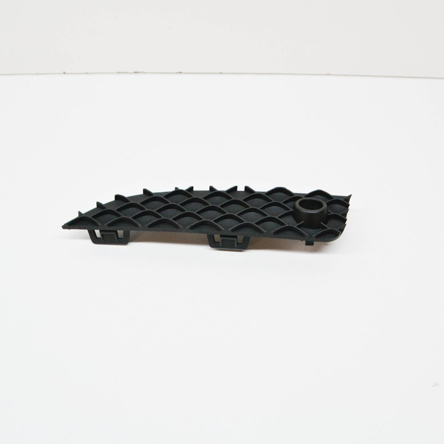 NEW MB GLC C253 AMG FRONT BUMPER RIGHT BASIC CARRIER COVER A2538855200 ORIGINAL