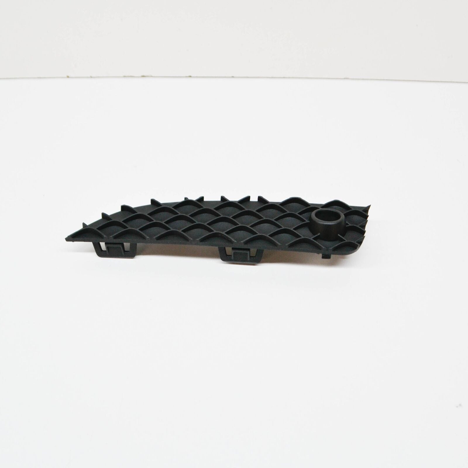 NEW MB GLC C253 AMG FRONT BUMPER RIGHT BASIC CARRIER COVER A2538855200 ORIGINAL