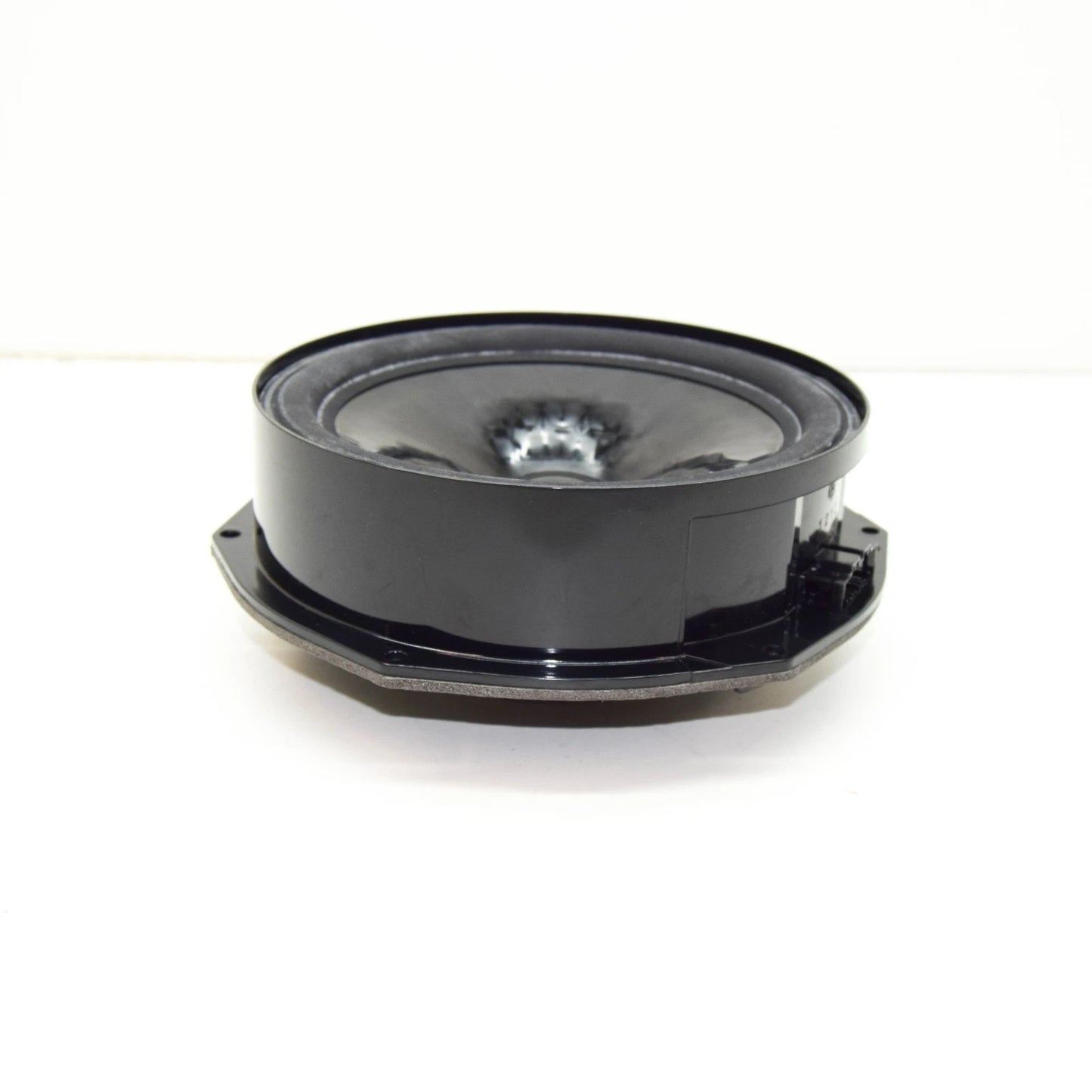 NEW VOLKSWAGEN BEETLE A5 FRONT DOOR BASS LOUDSPEAKER 5C5035454F ORIGINAL