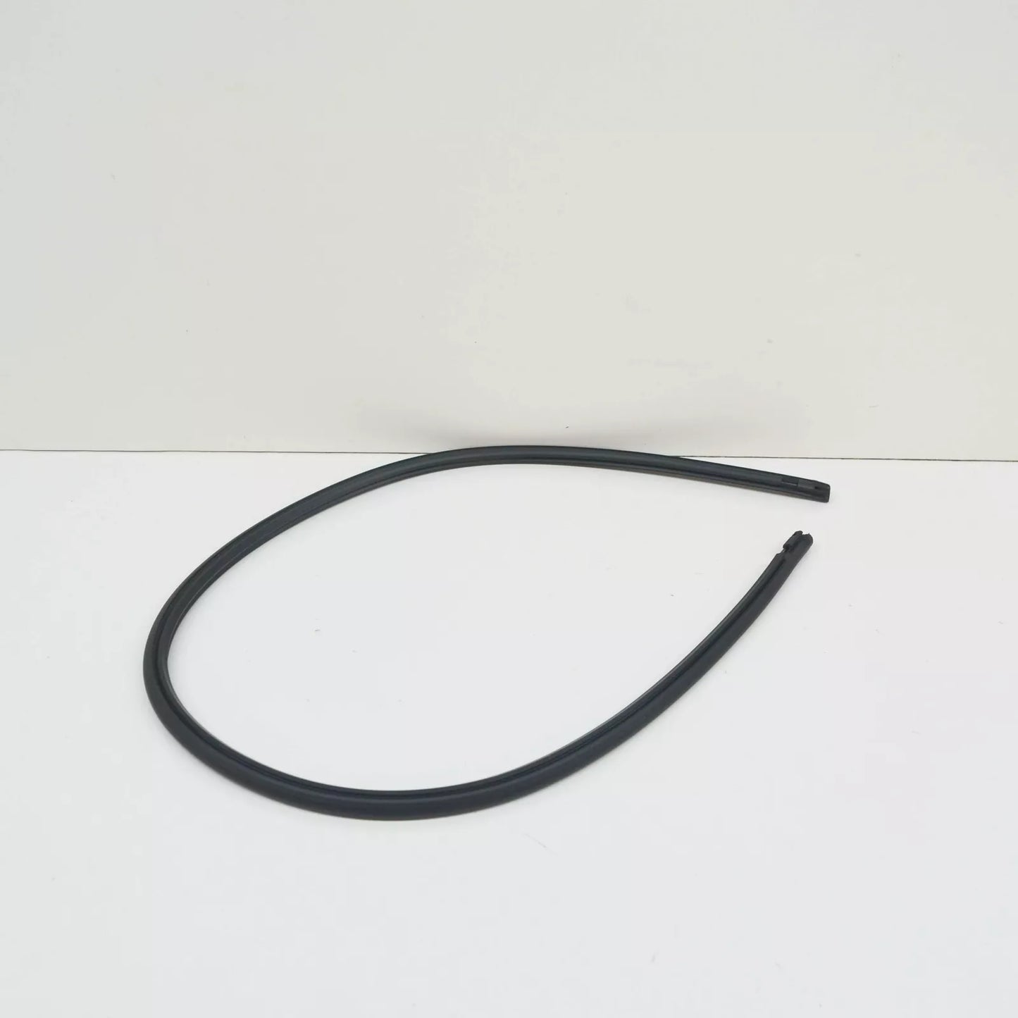 NEW VOLKSWAGEN GOLF MK7 ROOF GLASS COVER REAR SEAL 5G6877297A