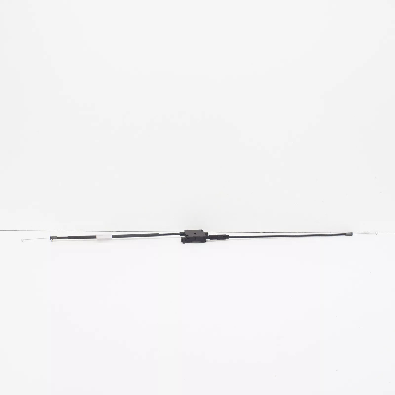 NEW AUDI TT FV MK3 FRONT BONNET CENTER BOWDEN CABLE 8S0823531C ORIGINAL