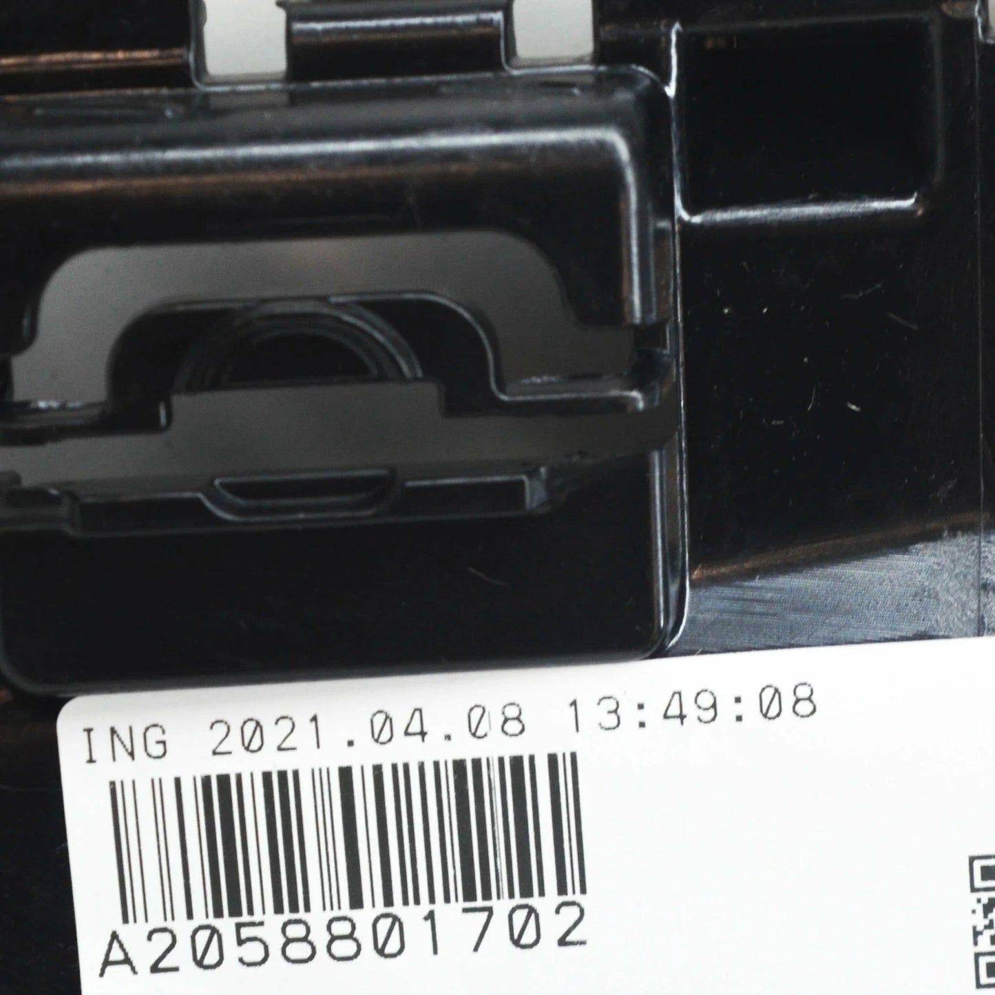 NEW MERCEDES-BENZ C-CLASS W205 REAR BUMPER LEFT SIDE BRACKET A2058801702