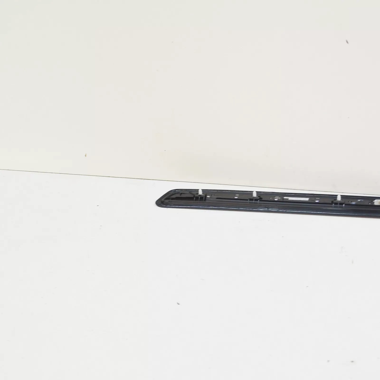 NEW BMW 1 COUPE E82 FRONT LEFT DOOR SILL TRIM 51477180739 7180739 ORIGINAL