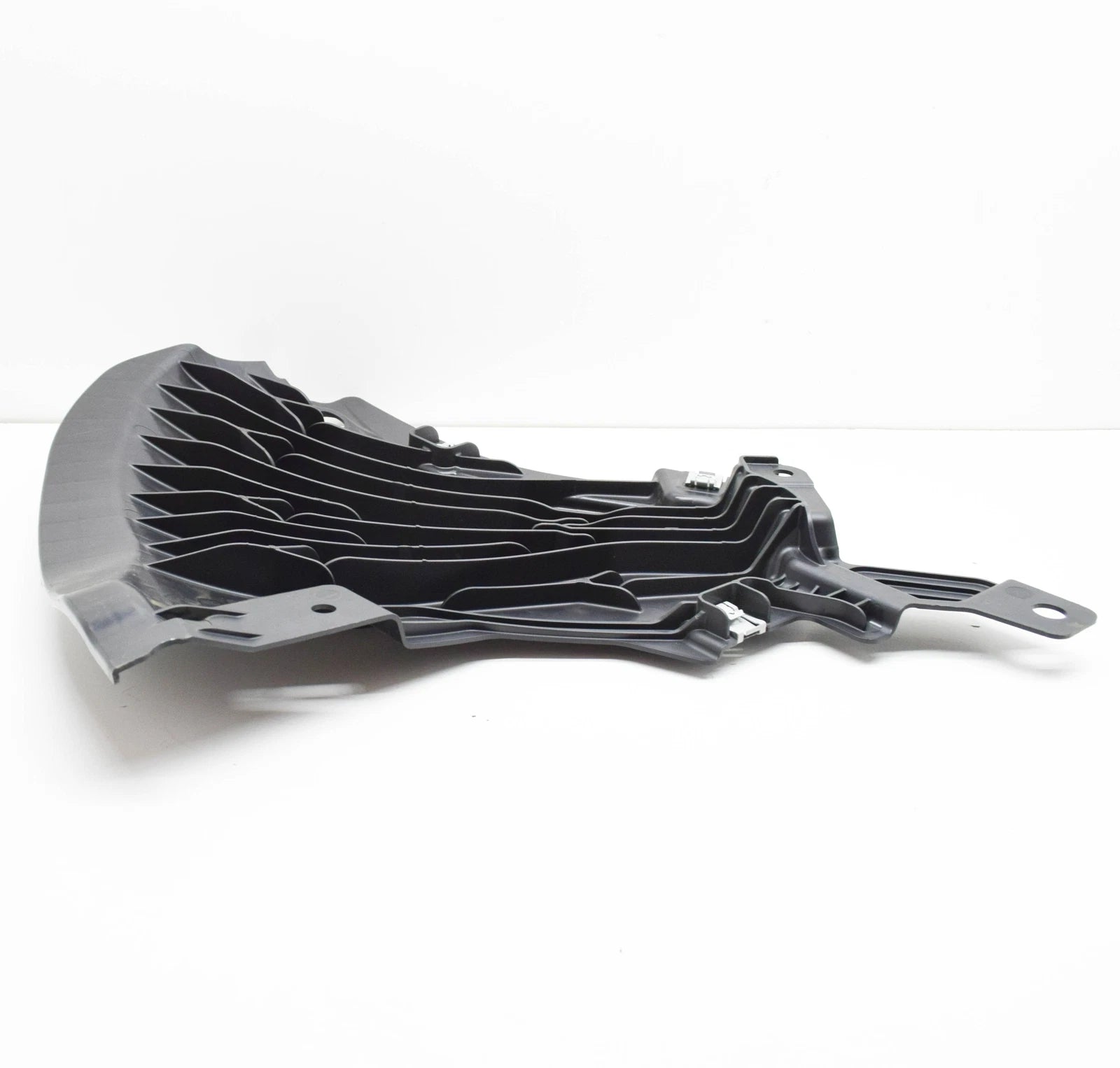 NEW MERCEDES-BENZ EQS V297 FRONT LEFT UNDERBODY COVER A2975200700 ORIGINAL