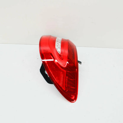 NEW MERCEDES-BENZ B-CLASS W246 REAR RIGHT TAIL LIGHT A2468200664