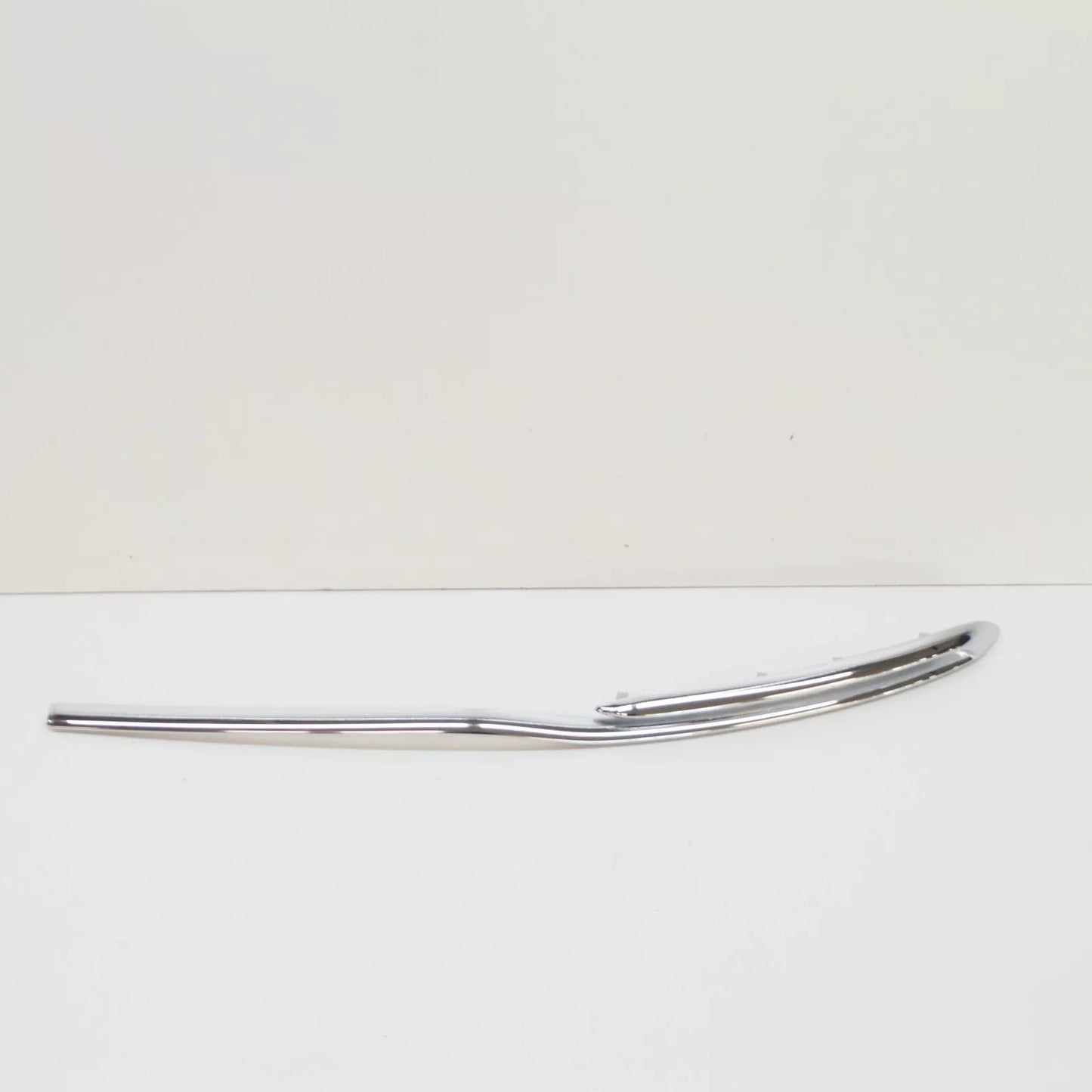 NEW MERCEDES-BENZ S W222 FRONT BUMPER LEFT TRIM STRIP A2228851200 ORIGINAL