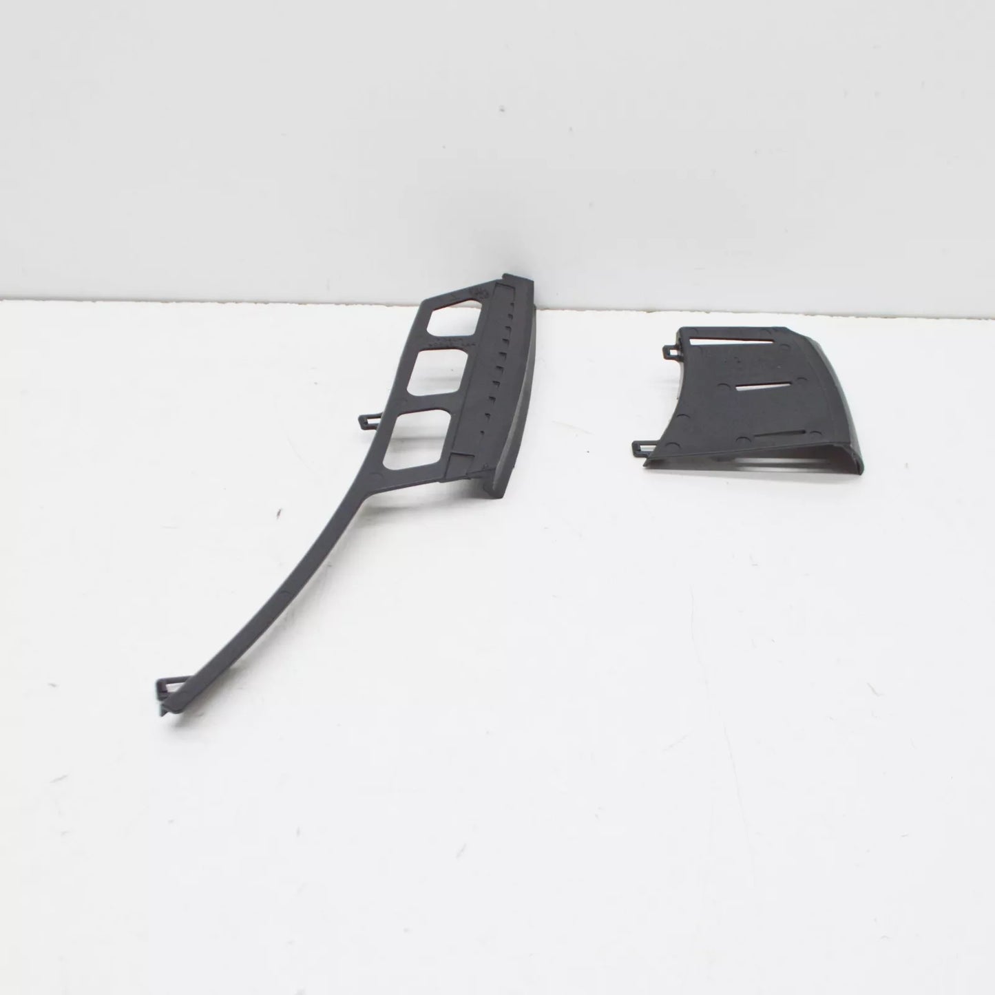 NEW BMW I3 I01 FRONT LEFT HEADLIGHT TRIM 63117396333 ORIGINAL