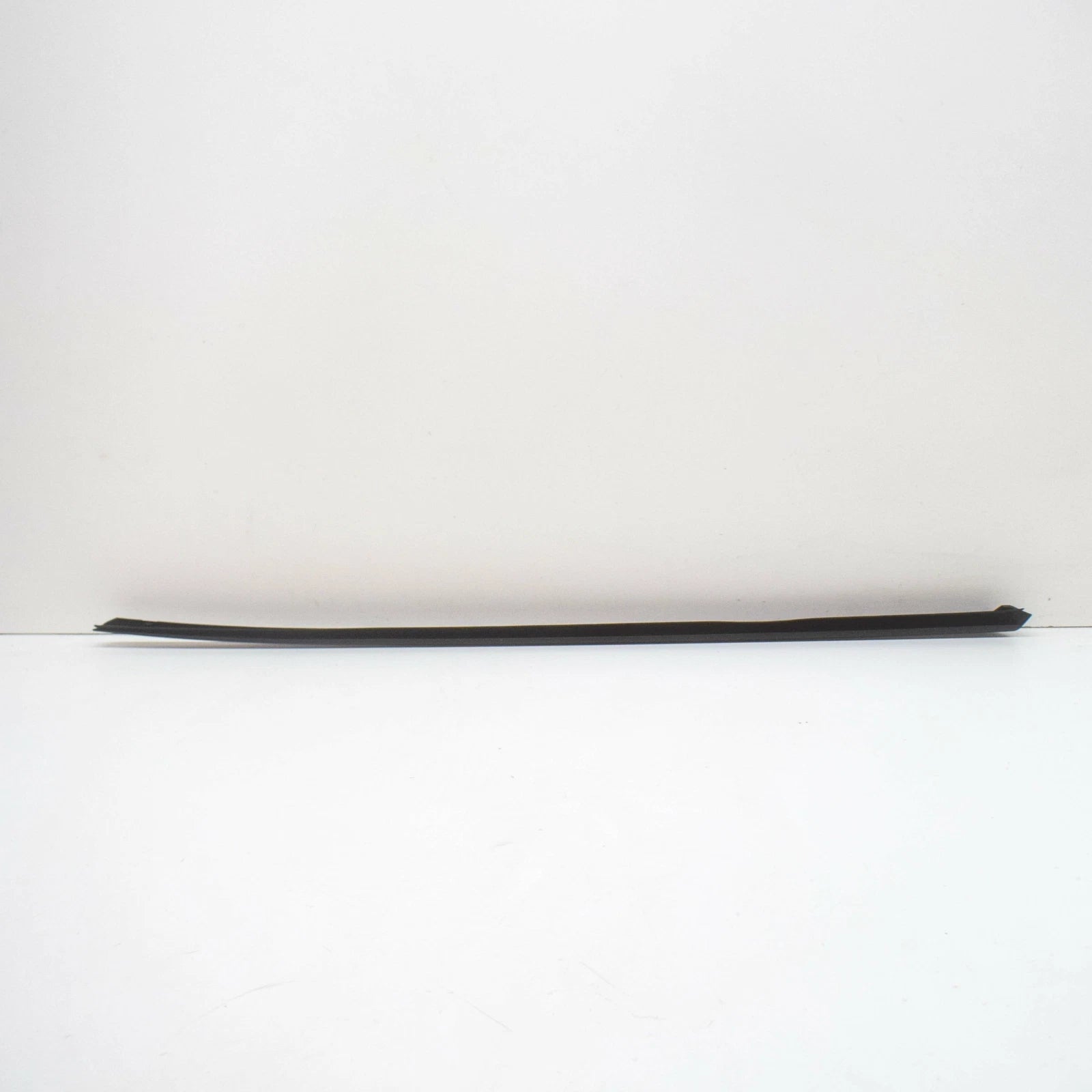 NEW AUDI A6 S6 C8 FRONT WINDSHIELD RIGHT VERTICAL TRIM 4K08543283FZ ORIGINAL