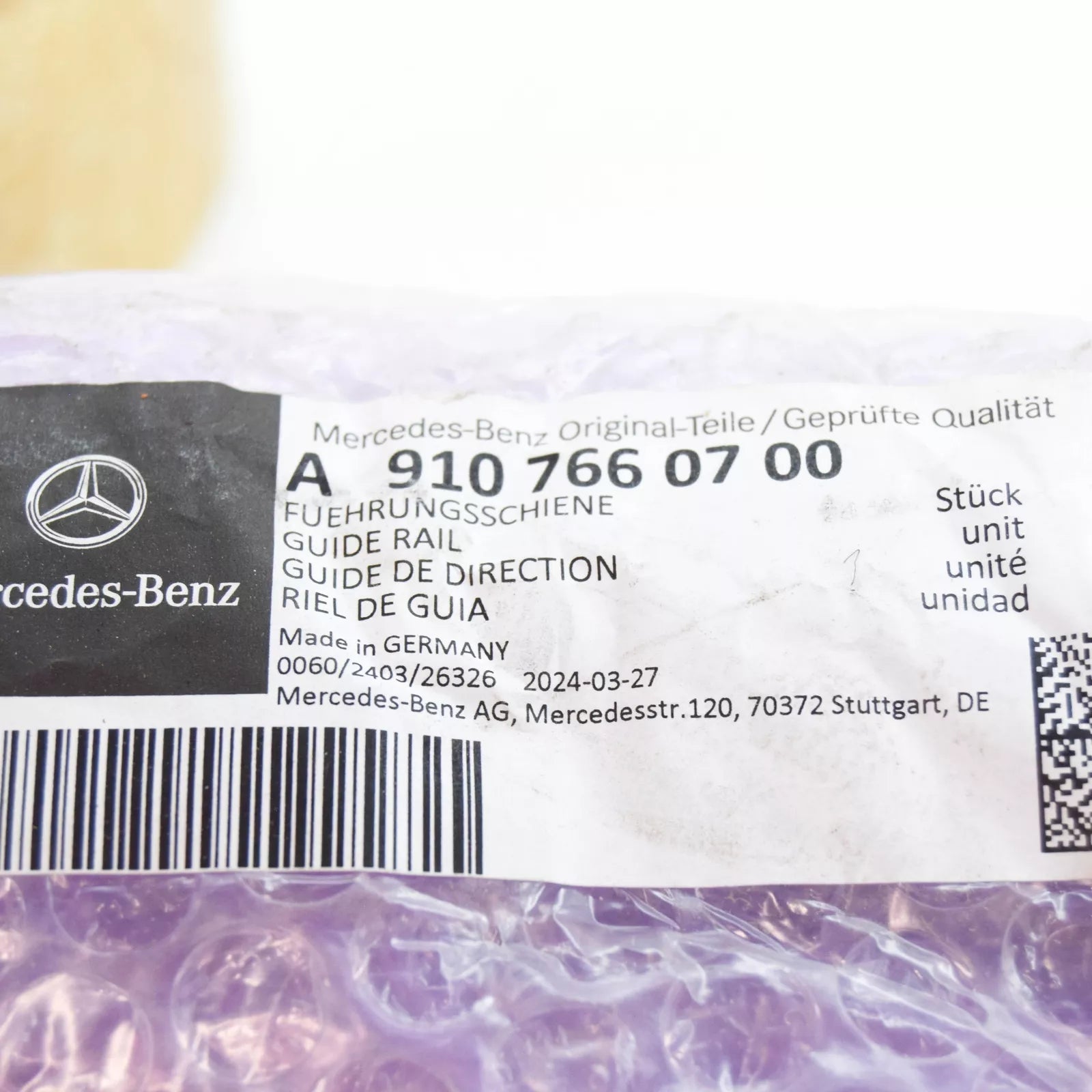 NEW MB SPRINTER 907 REAR SLIDING DOOR LEFT CENTER GUIDE RAIL A9107660700