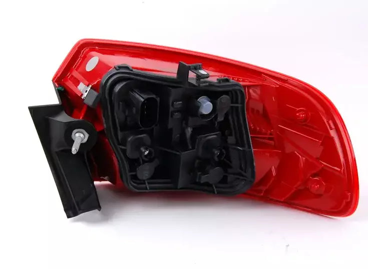 NEW AUDI A3 REAR RIGHT OUTER TAIL LIGHT LAMP 8P4945096E ORIGINAL