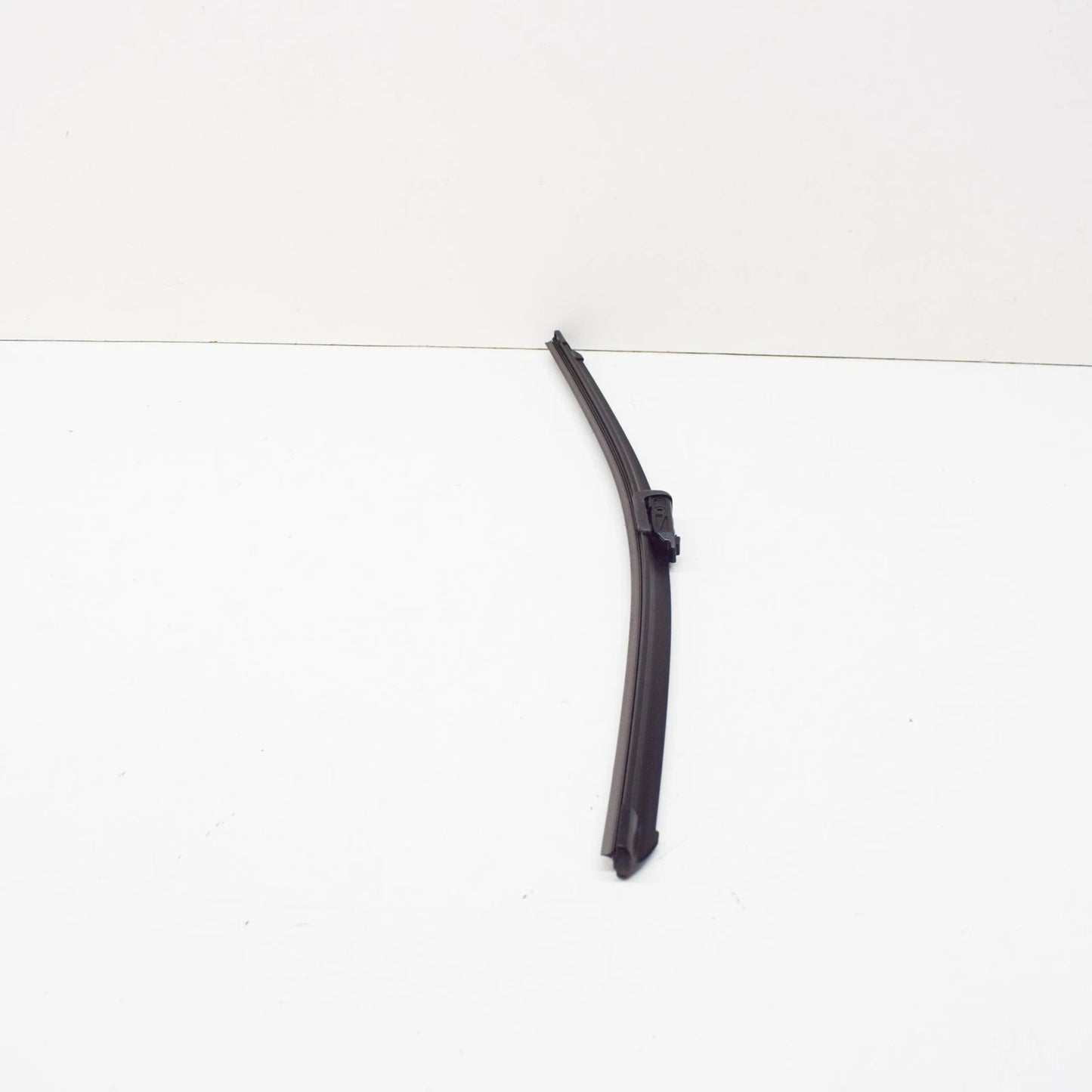 NEW VW EOS 1F7 FRONT WIPER BLADE SET 1Q1998002 LHD